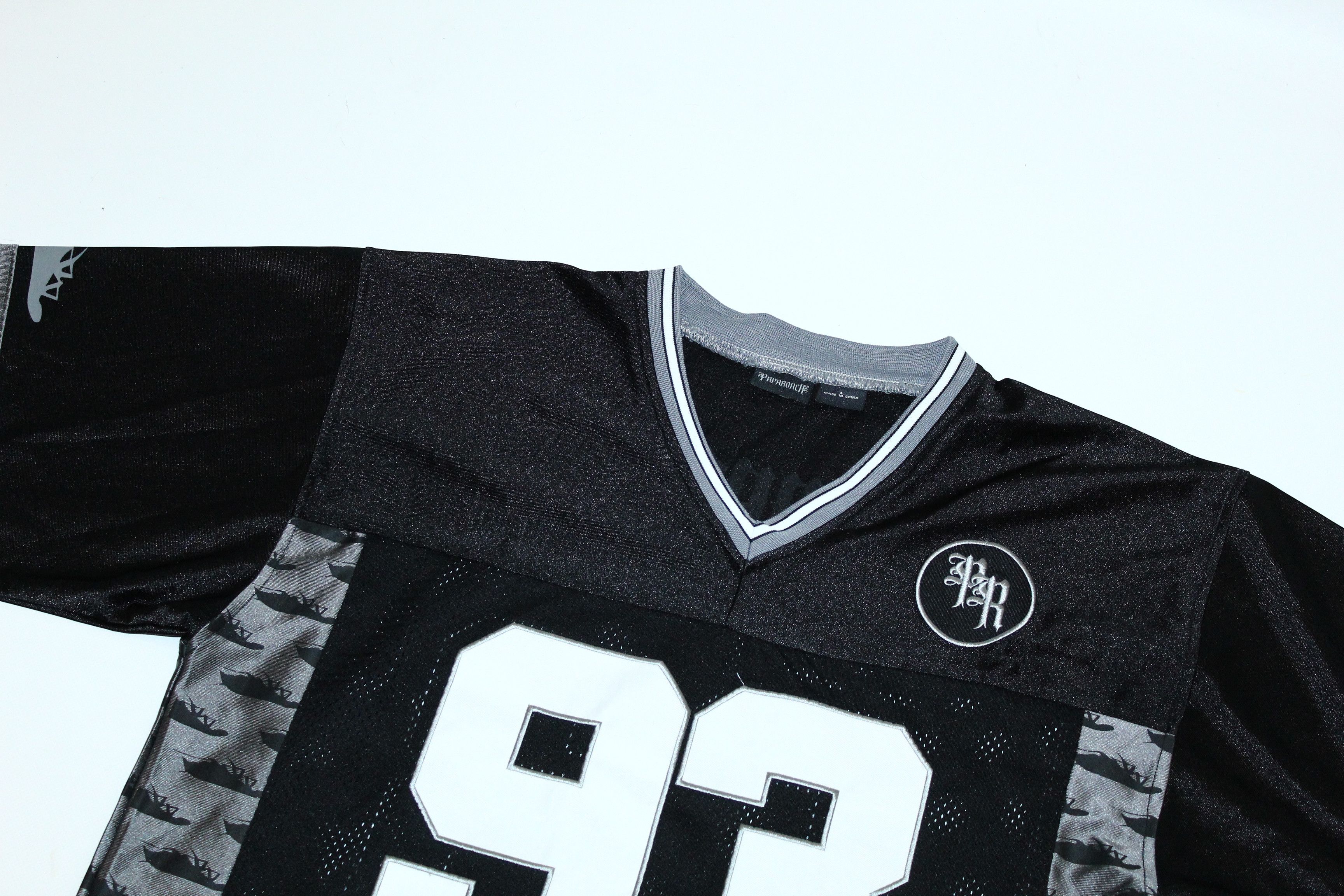 Band Tees 💥 RARE 💥 Papa Roach Est.93 Baggy Jersey Size US L / EU 52-54 / 3 - 3 Thumbnail