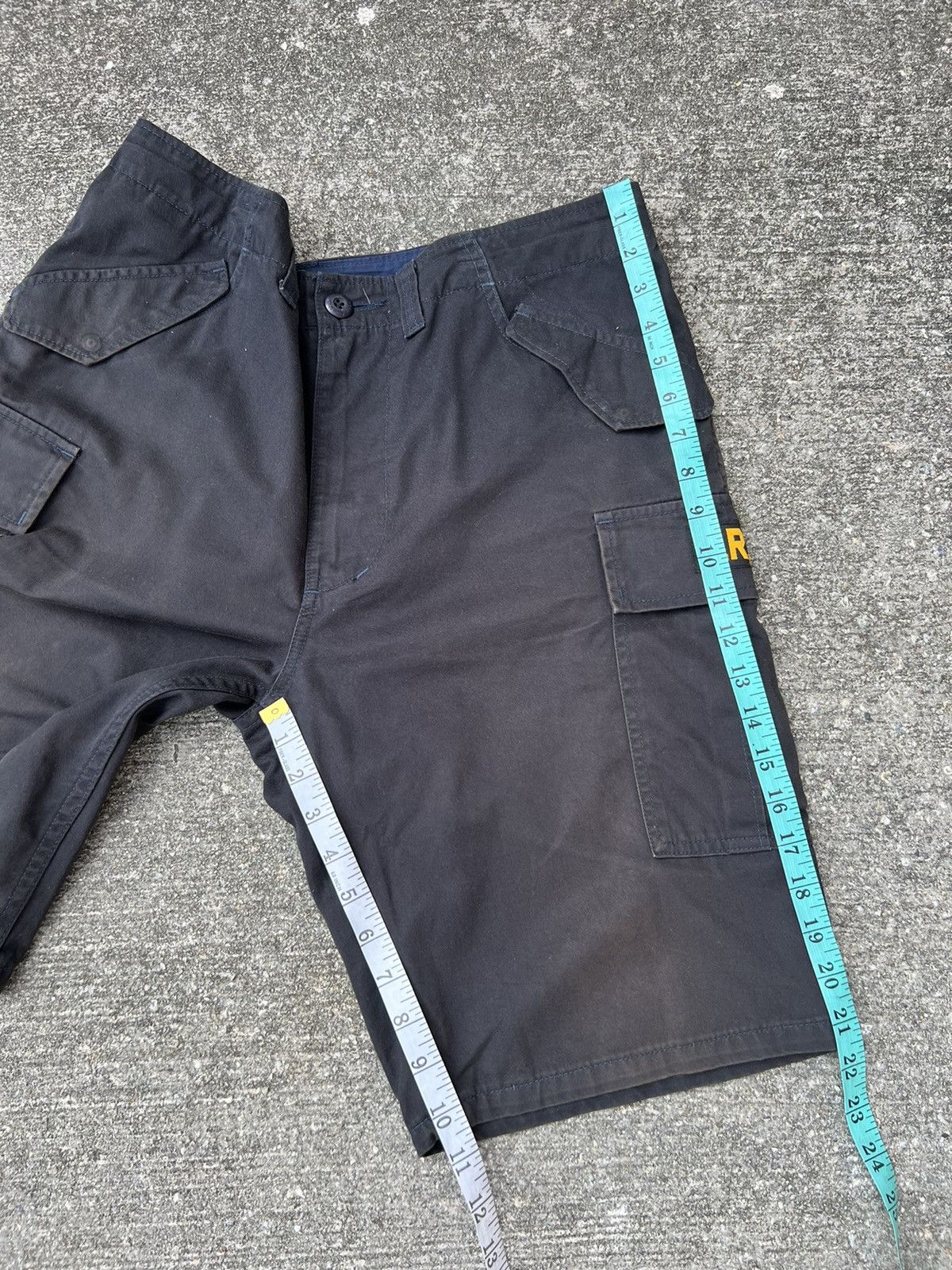 Bape Vintage Ursus Bape Sun Fade Black Military Cargo Short Pant Size US 34 / EU 50 - 4 Thumbnail