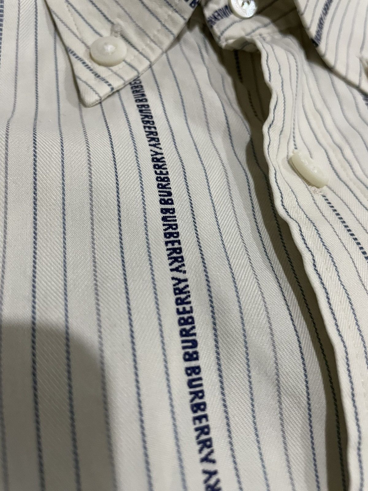 Burberry Burberry Spellout All Over Thin Stripe Shirts Size US L / EU 52-54 / 3 - 16 Thumbnail
