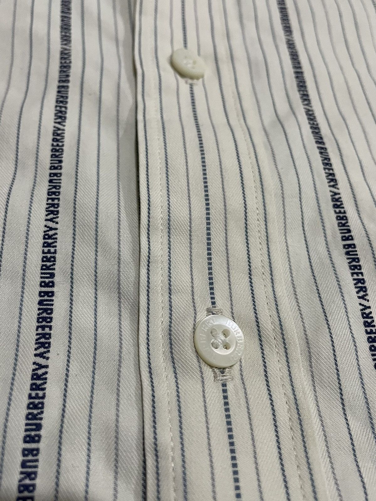 Burberry Burberry Spellout All Over Thin Stripe Shirts Size US L / EU 52-54 / 3 - 18 Thumbnail