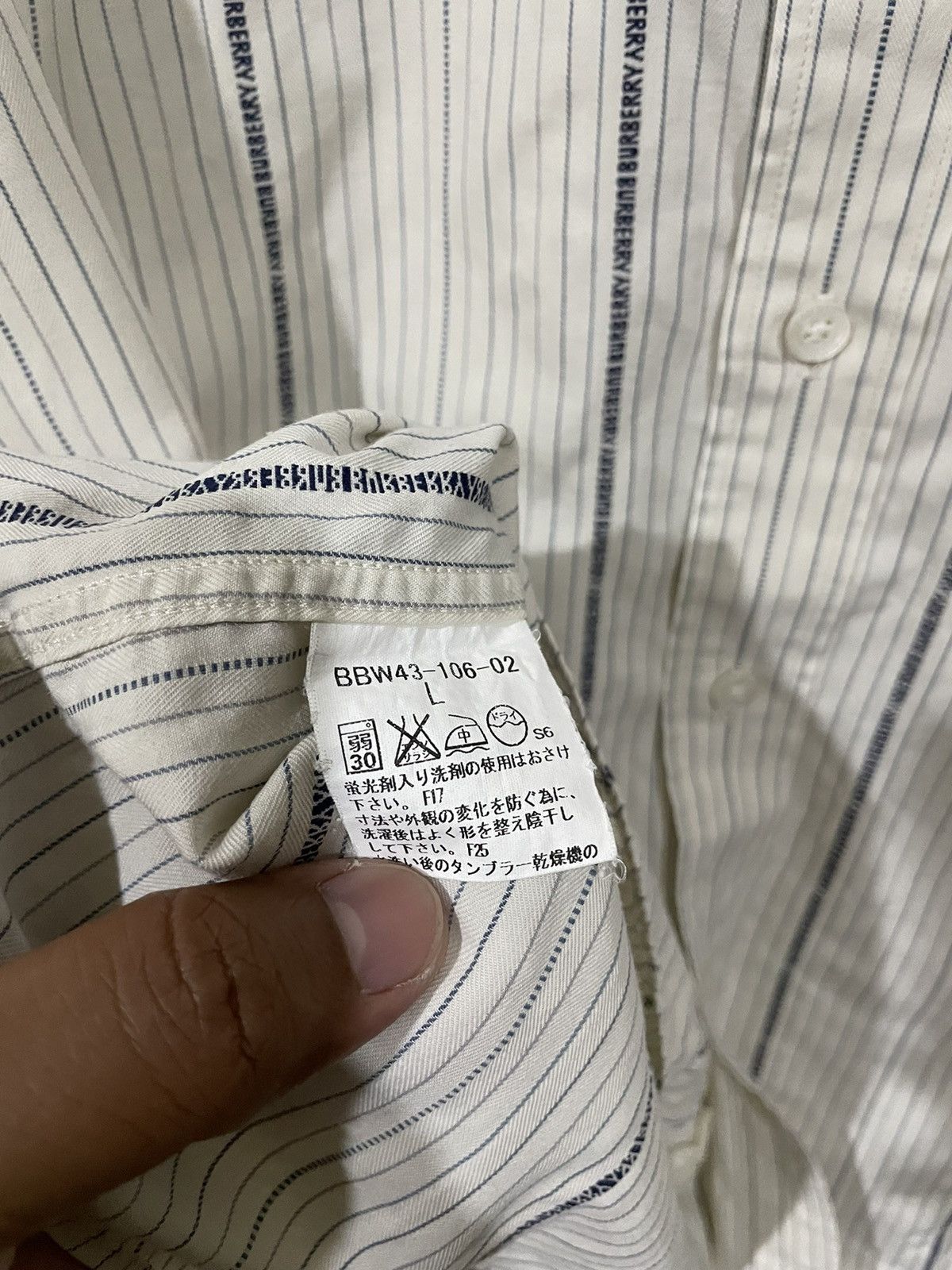 Burberry Burberry Spellout All Over Thin Stripe Shirts Size US L / EU 52-54 / 3 - 14 Thumbnail