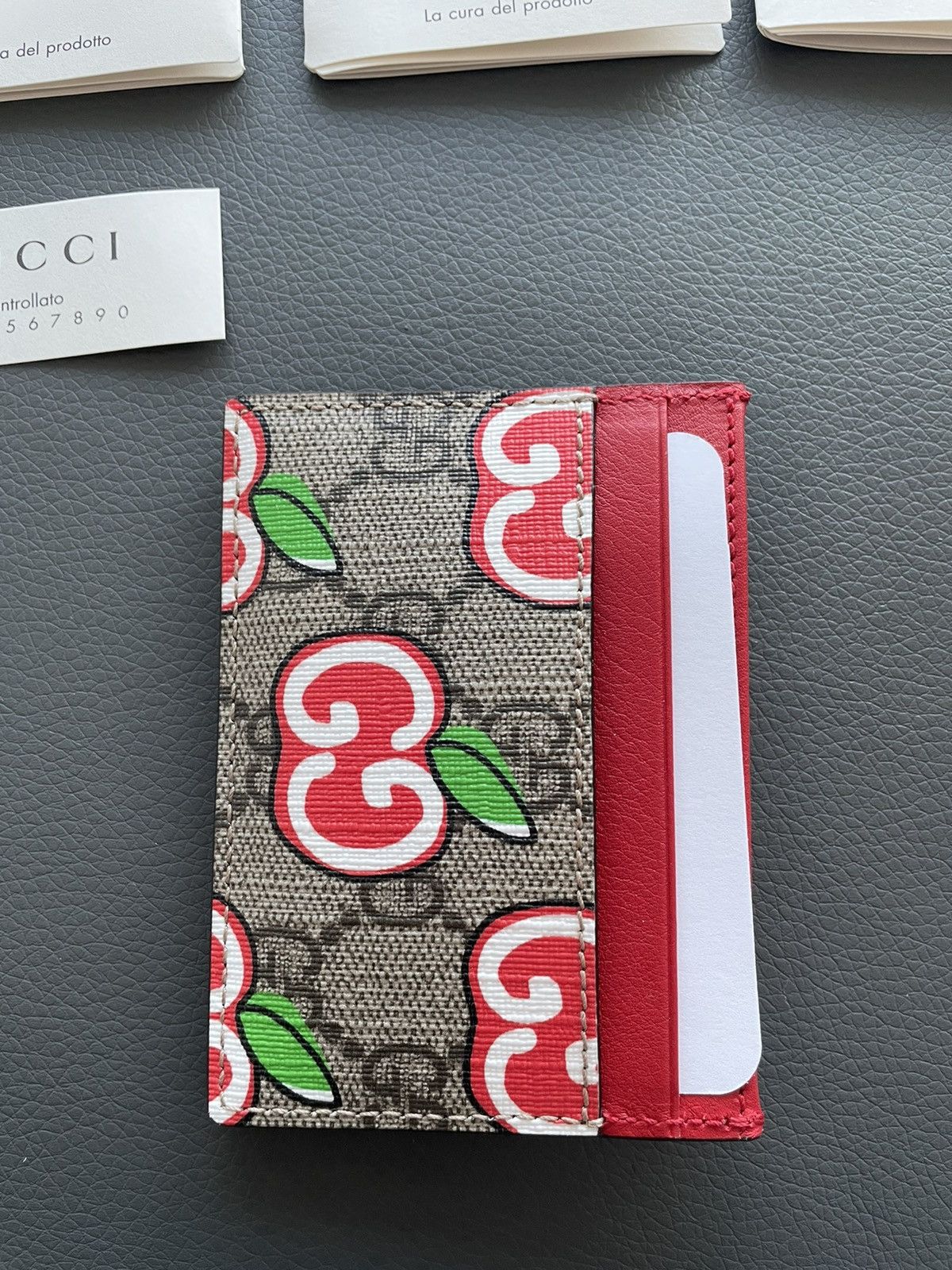 Gucci Brand NEW Limited Edition Monogram Gucci Cardholder Size ONE SIZE - 3 Thumbnail