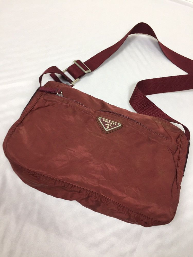 Prada Authentic Vintage Prada crossbody shoulder Nylon Bag Size ONE SIZE - 4 Thumbnail