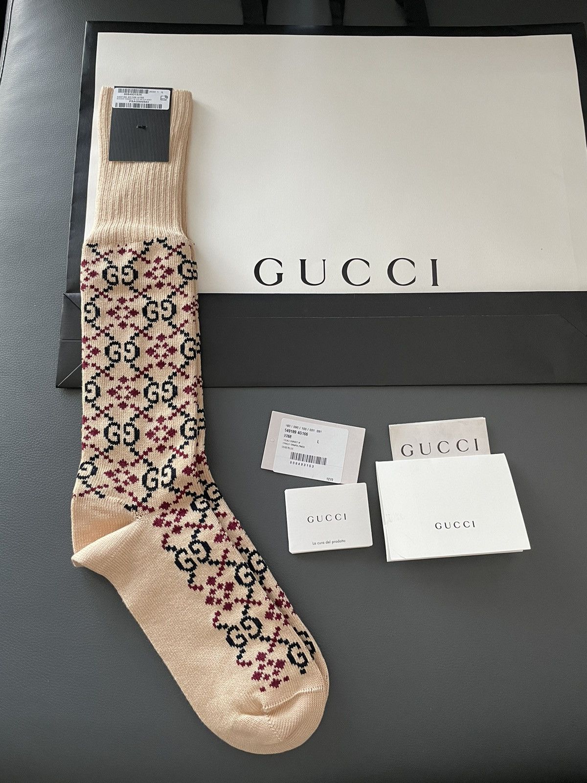 Gucci Super Runway Gucci Monogram Socks Brand New Rare Size ONE SIZE - 2 Thumbnail