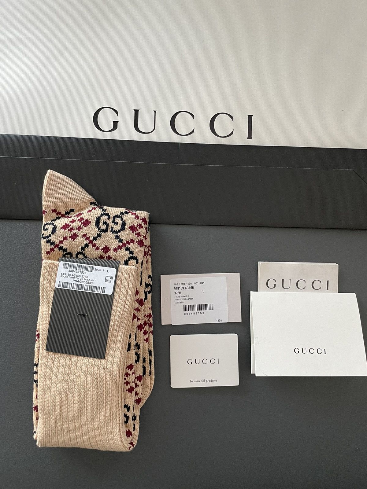 Gucci Super Runway Gucci Monogram Socks Brand New Rare Size ONE SIZE - 4 Thumbnail