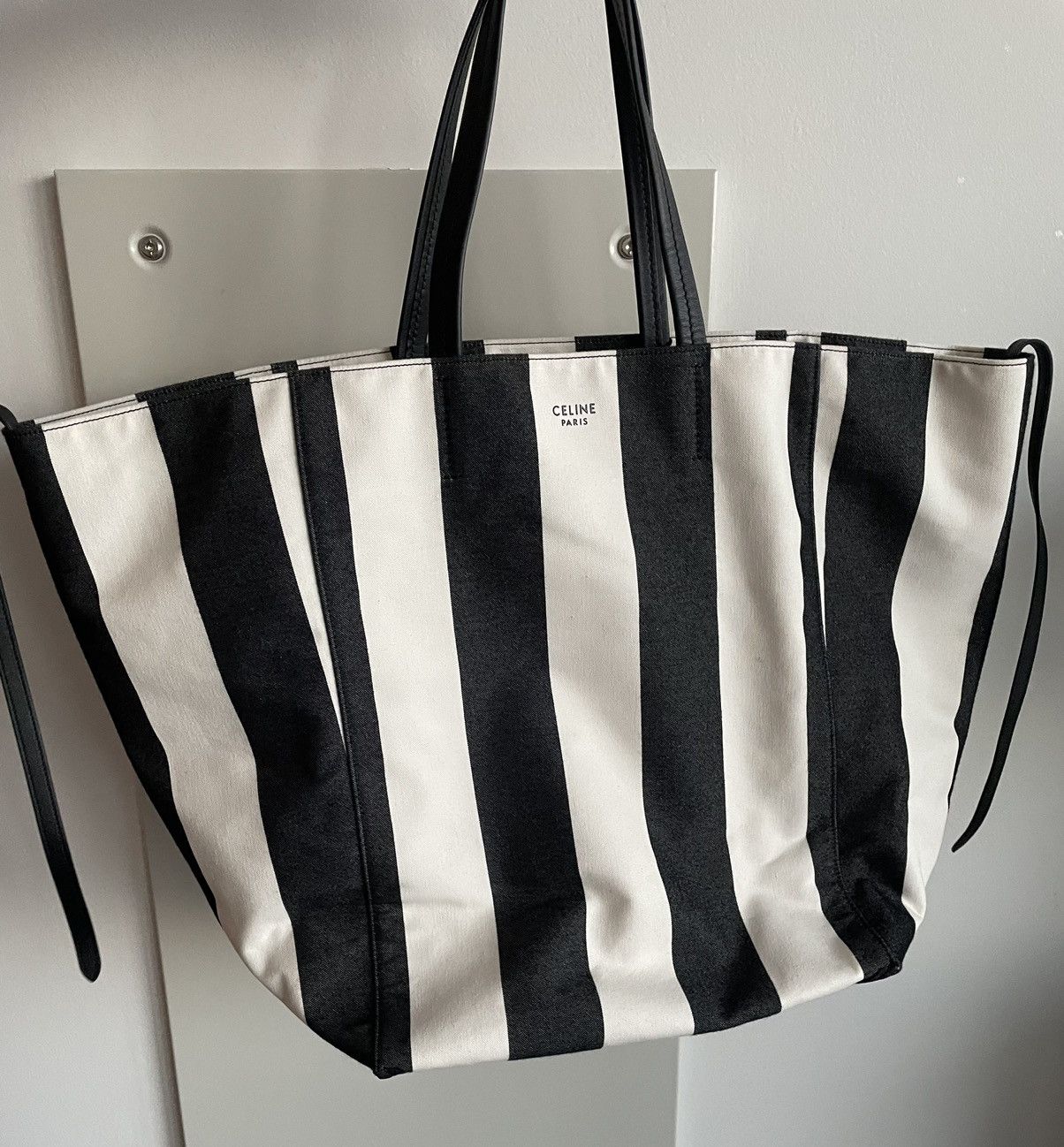 Celine $2,300 Sold Out Phoebe Philo Celine Cabas Phantom Bag Size ONE SIZE - 14 Thumbnail
