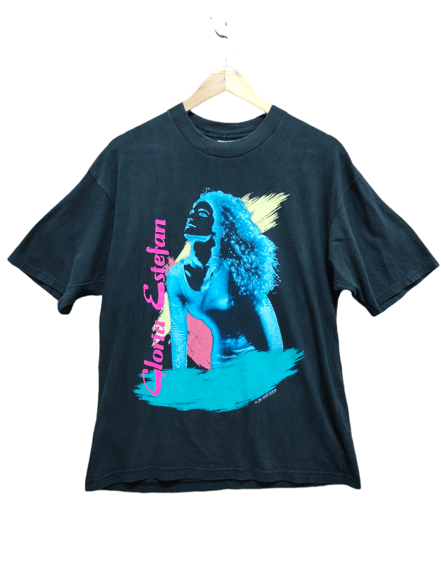 トップス GNT Gloria Bug Tour T-Shirt GNT Gloria Bug Tour T-Shirt - GNT Official Store