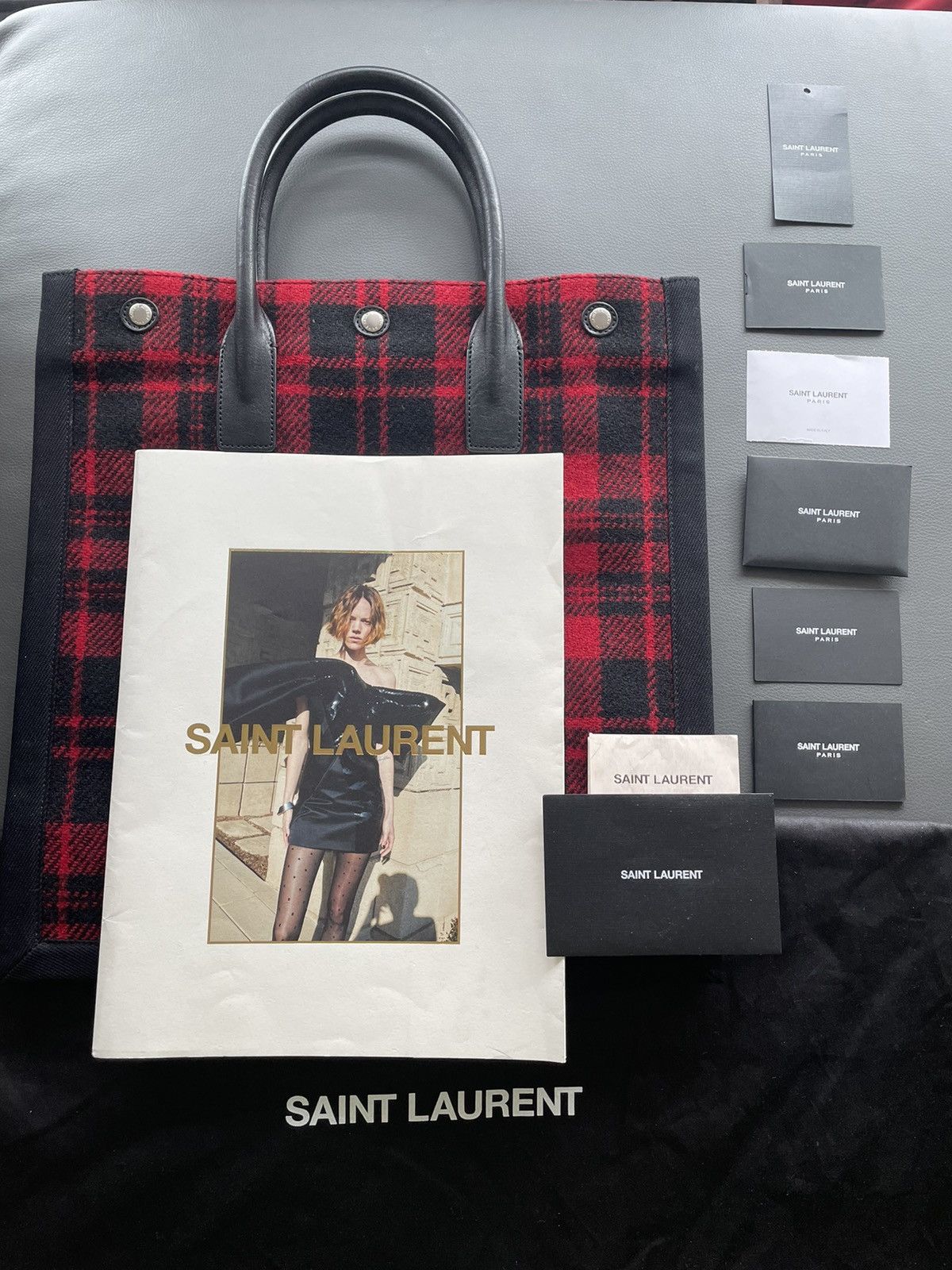 Hedi Slimane × Saint Laurent Paris × Yves Saint Laurent Limited Edition Runway Rive Gauche Saint Laurent Tote Bag Size ONE SIZE - 8 Thumbnail