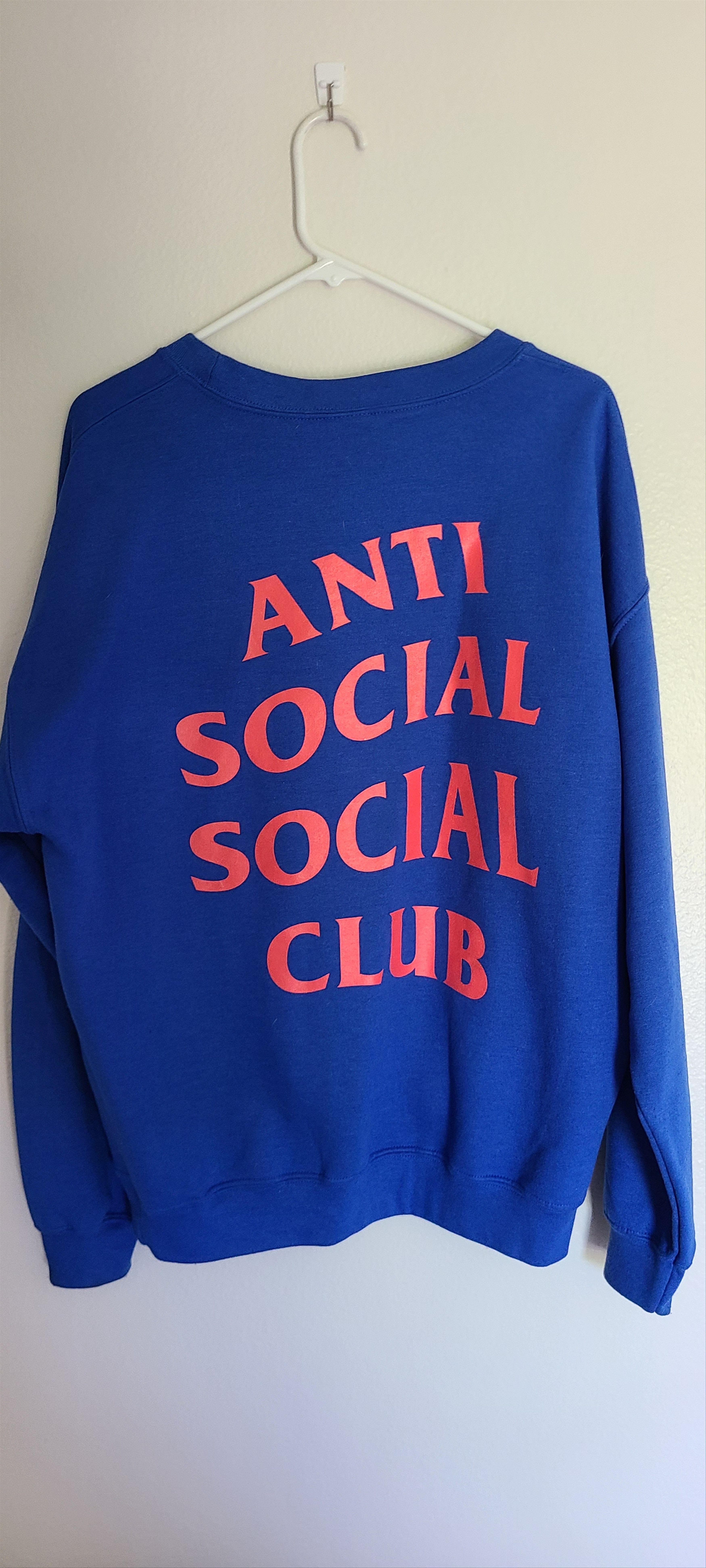 STELLA CREWNECK