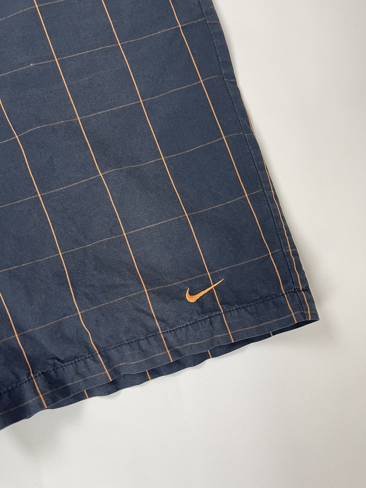 Nike Nike vintage y2k checkered navy chino shorts swoosh logo Size US 34 / EU 50 - 6 Thumbnail