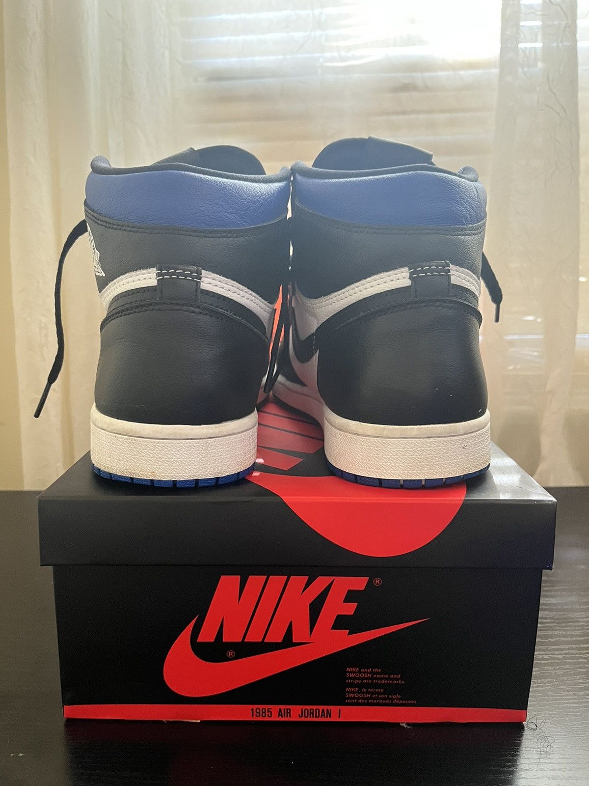 Jordan Brand × Nike Air Jordan 1 Retro High OG Royal Toe Size US 9.5 / EU 42-43 - 4 Thumbnail