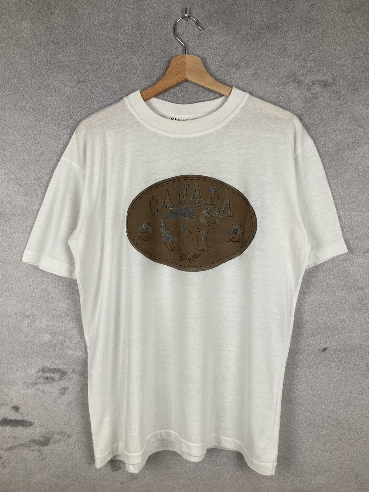 Vintage Vintage Canada Animal Wolf Tee 90s 80s Single Stitch Size US XL / EU 56 / 4 - 1 Thumbnail