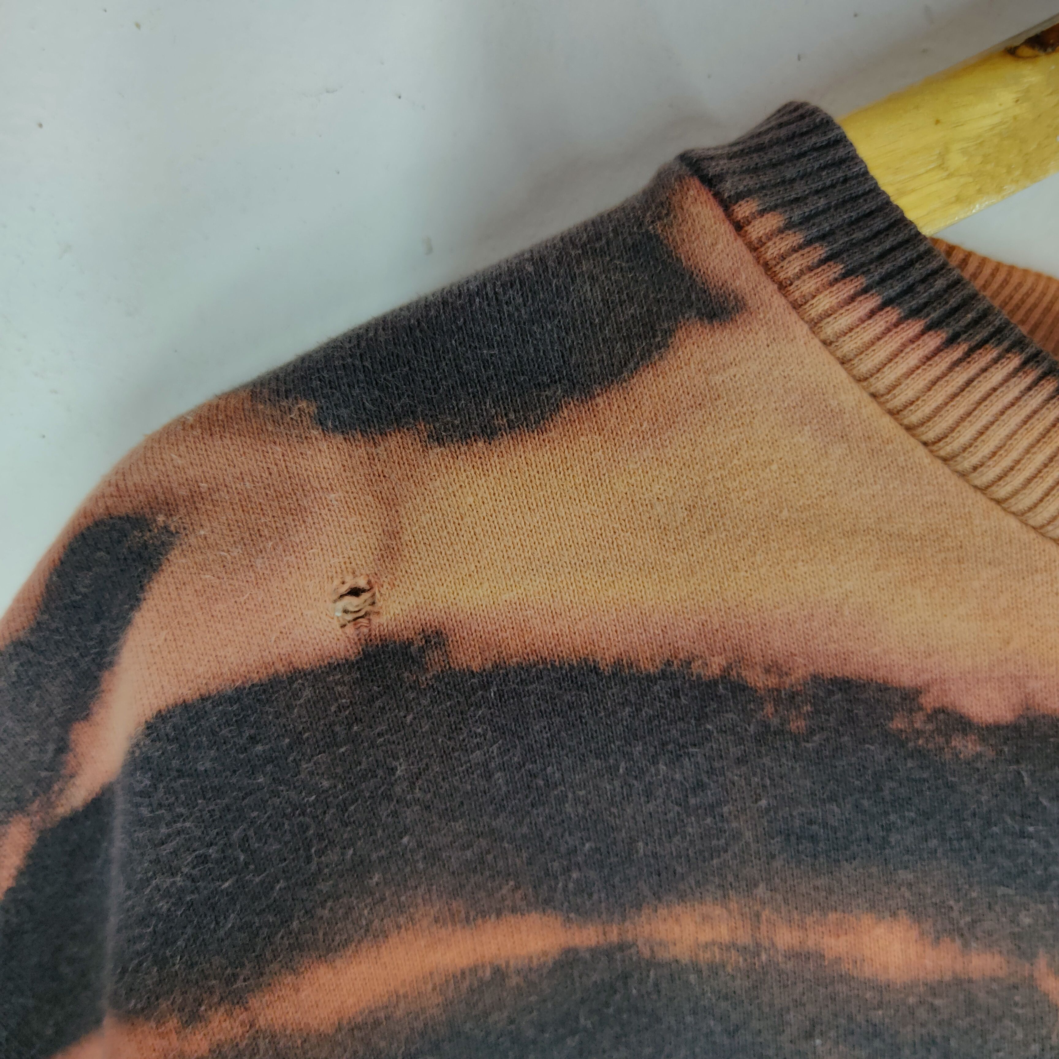 Vintage Vintage BLEACH WASH PIKO HAWAIIAN Surfing Sweatshirt Size US L / EU 52-54 / 3 - 6 Thumbnail