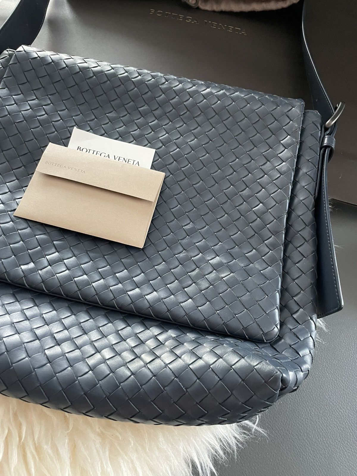 Bottega Veneta $5,000 Brand New Runway Classic Woven Leather Crossbody Bag Size ONE SIZE - 20 Thumbnail