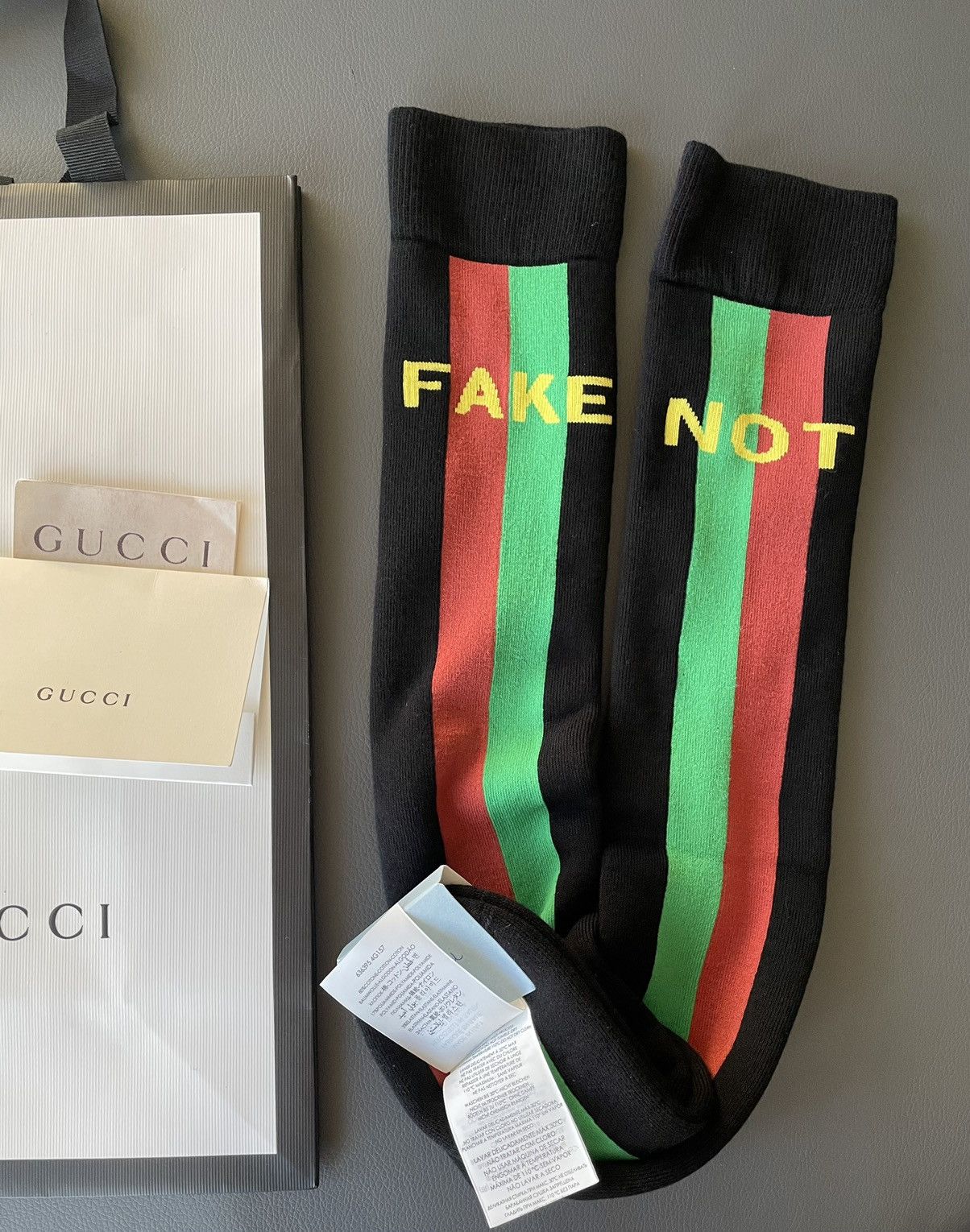 Gucci Brand New Super Runway Oversized Gucci Logo Socks Size ONE SIZE - 15 Thumbnail