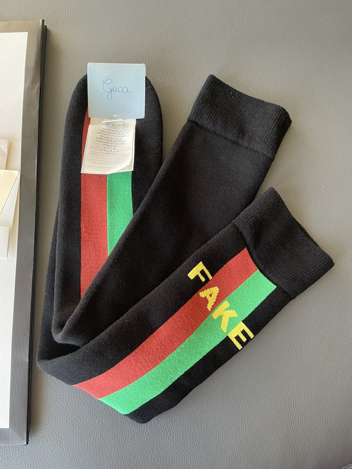 Gucci Brand New Super Runway Oversized Gucci Logo Socks Size ONE SIZE - 7 Thumbnail