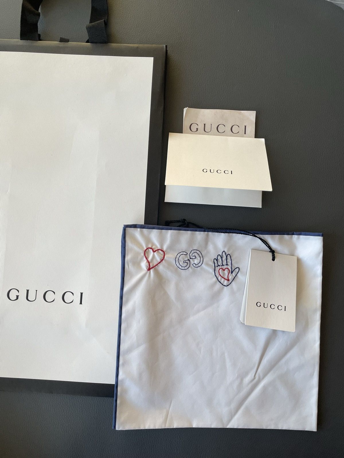 Gucci Rare Limited BrandNew Super Runway Gucci Logo Pocket-square Size ONE SIZE - 3 Thumbnail