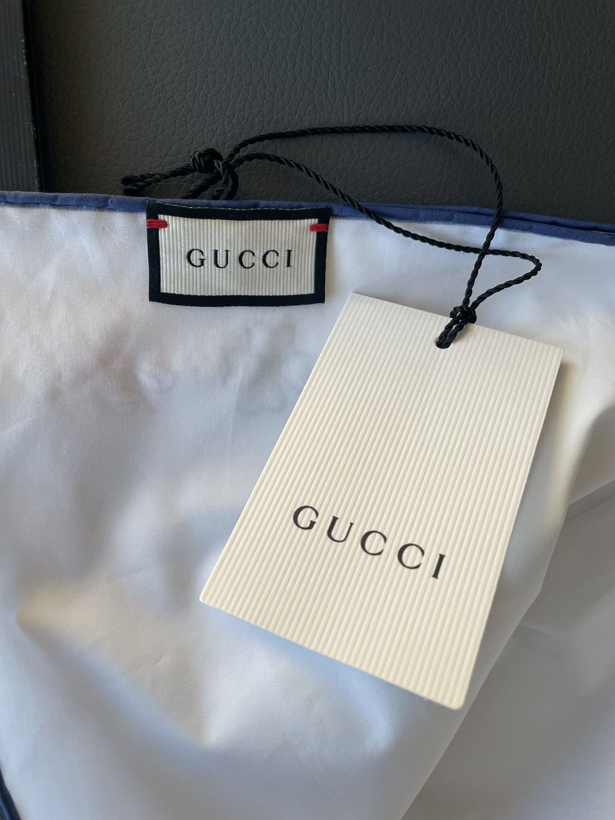 Gucci Rare Limited BrandNew Super Runway Gucci Logo Pocket-square Size ONE SIZE - 4 Thumbnail