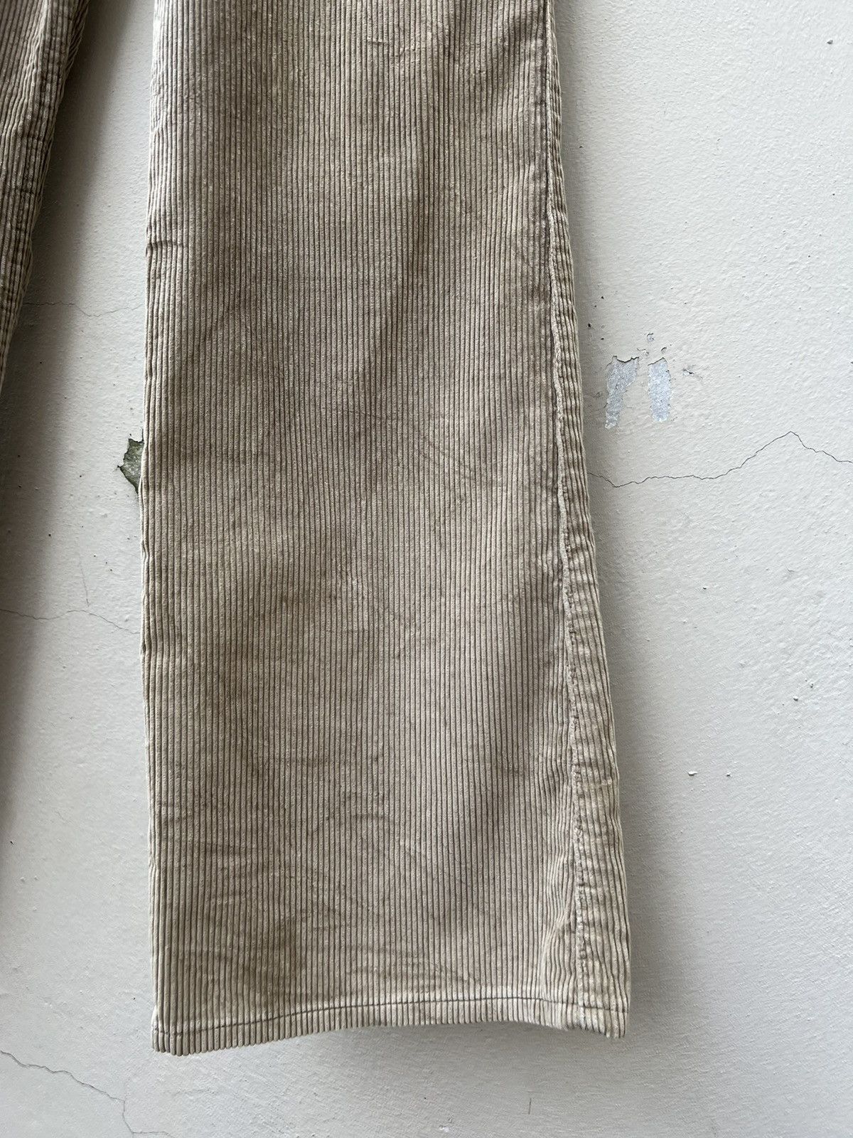 Levi's Vintage 70s Levi’s Movin’ On Corduroy Flare Jeans Size US 31 - 14 Thumbnail
