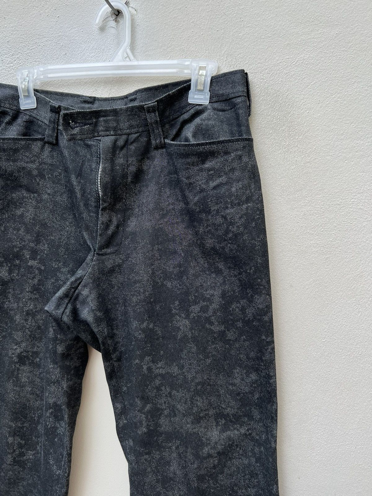 Tornado Mart Vintage Tornado Mart Black Camo Stretchable Flare Jeans Size US 31 - 12 Thumbnail