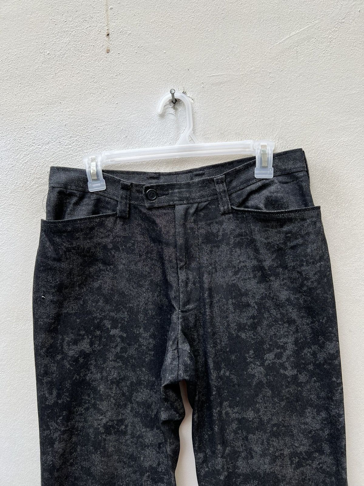 Tornado Mart Vintage Tornado Mart Black Camo Stretchable Flare Jeans Size US 31 - 7 Thumbnail
