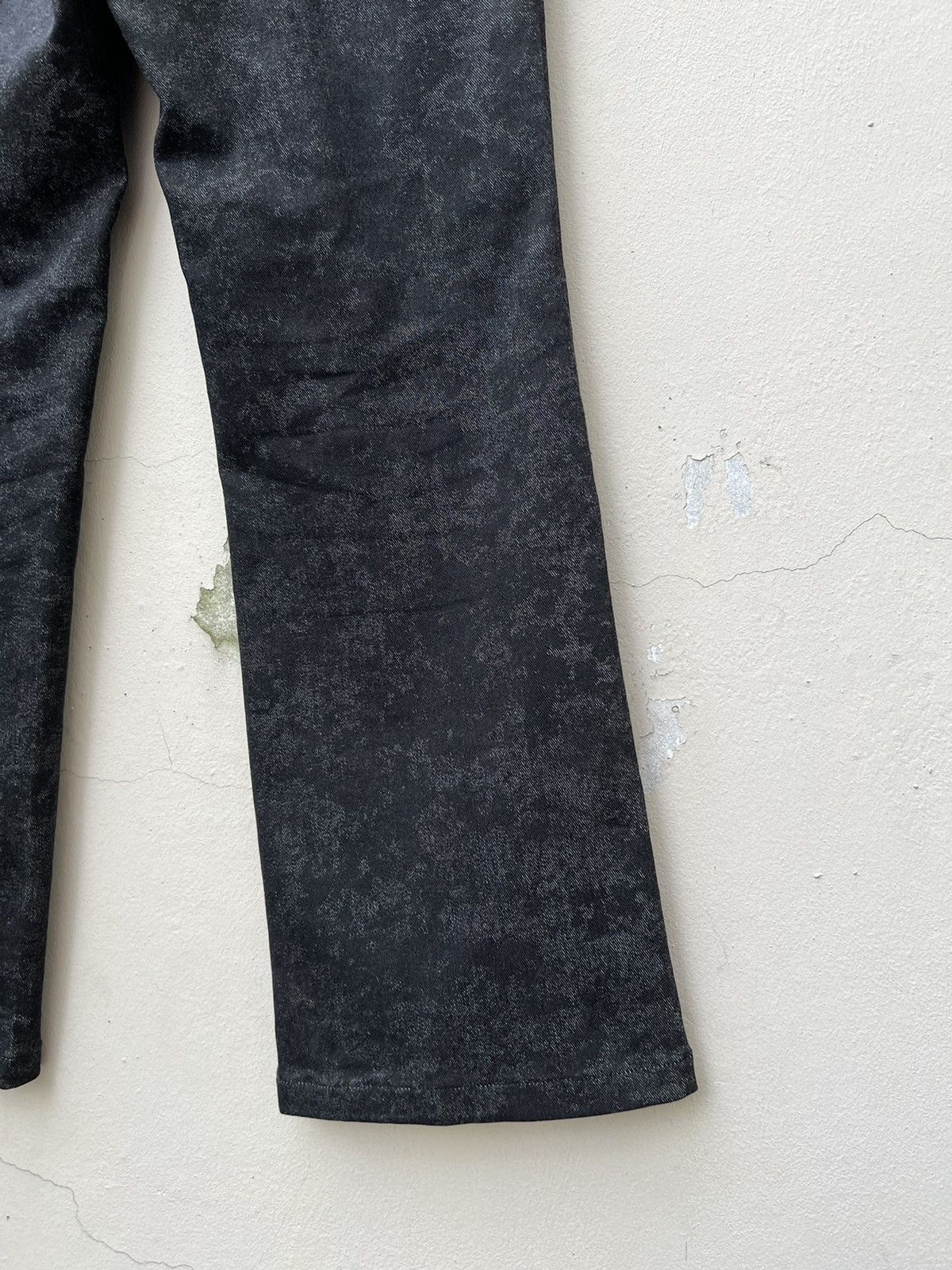 Tornado Mart Vintage Tornado Mart Black Camo Stretchable Flare Jeans Size US 31 - 18 Thumbnail