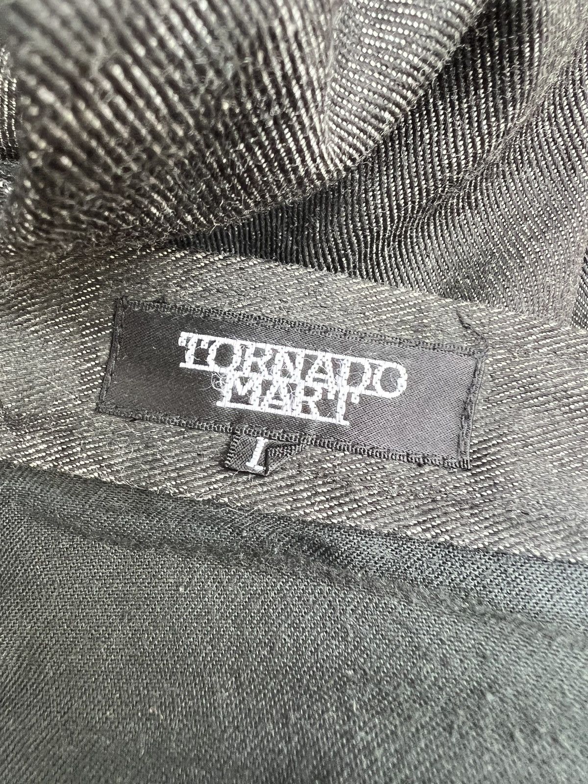 Tornado Mart Vintage Tornado Mart Black Camo Stretchable Flare Jeans Size US 31 - 19 Thumbnail