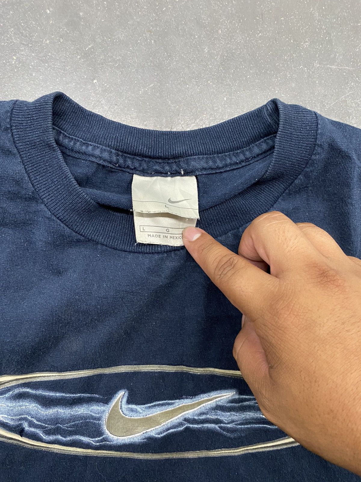 Nike Vintage lighting Nike tee Size US L / EU 52-54 / 3 - 2 Thumbnail