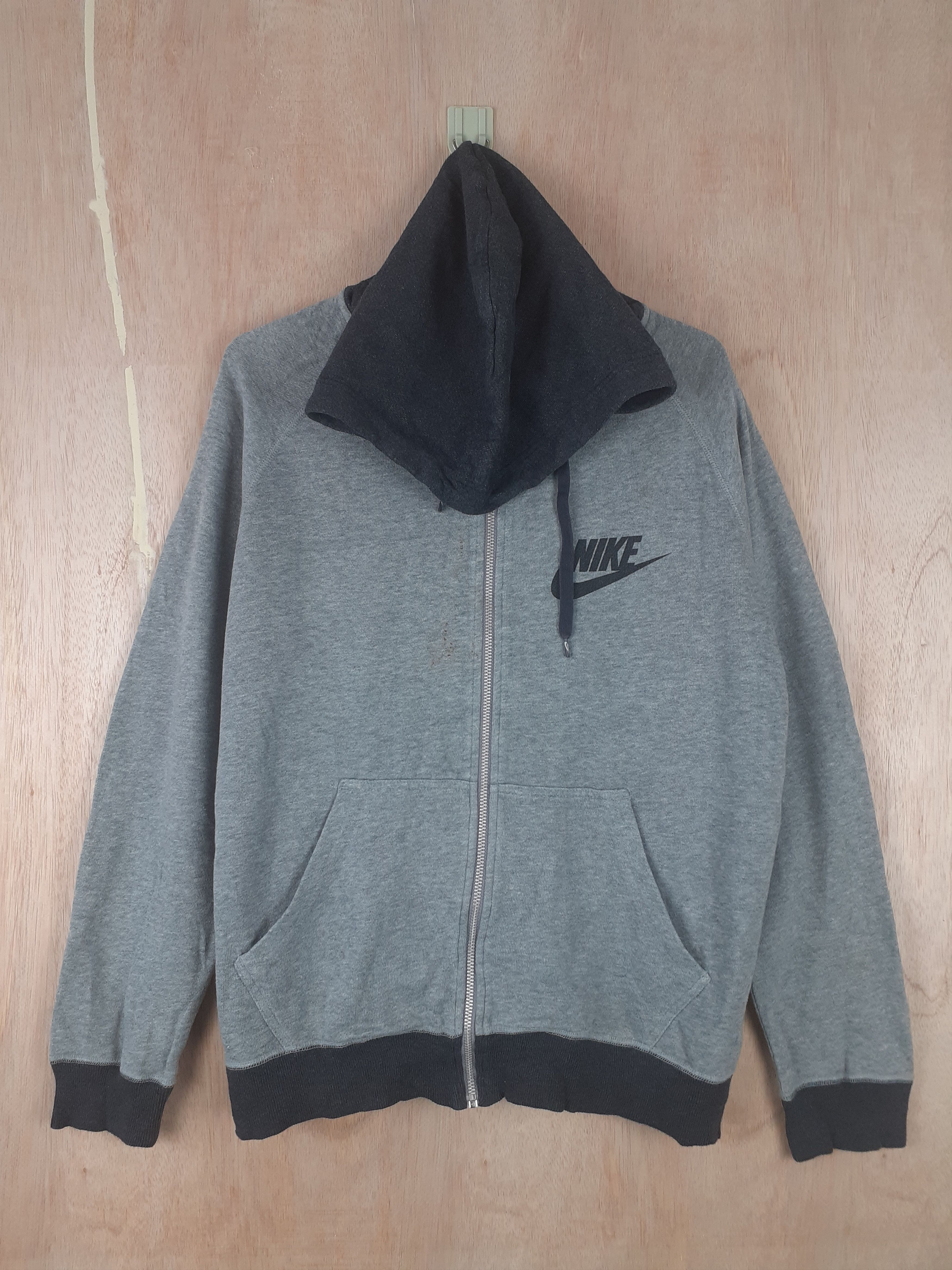 Japanese Brand Nike gray sweater vintage hoodie #3070 Size US L / EU 52-54 / 3 - 1 Thumbnail