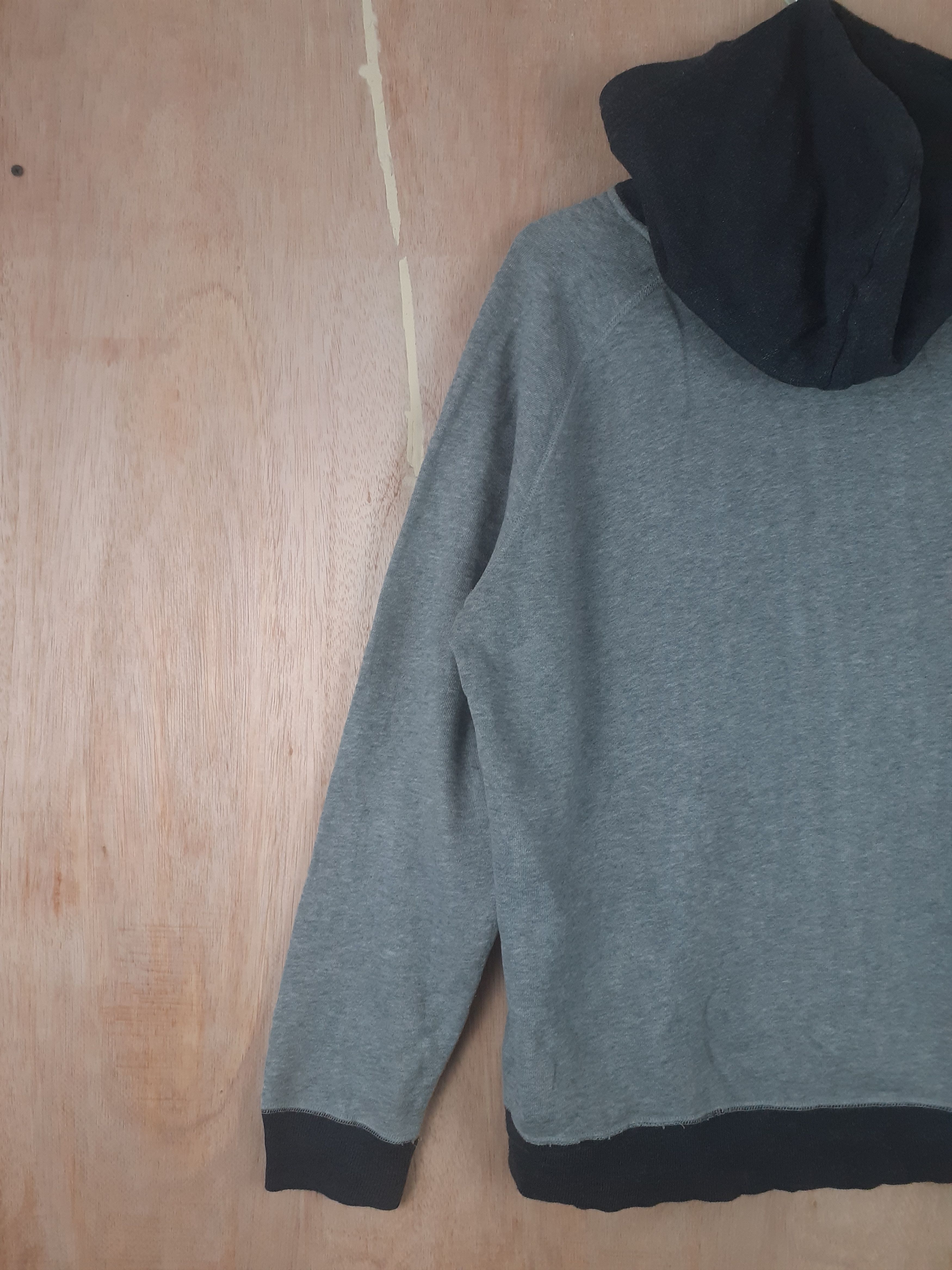 Japanese Brand Nike gray sweater vintage hoodie #3070 Size US L / EU 52-54 / 3 - 9 Thumbnail