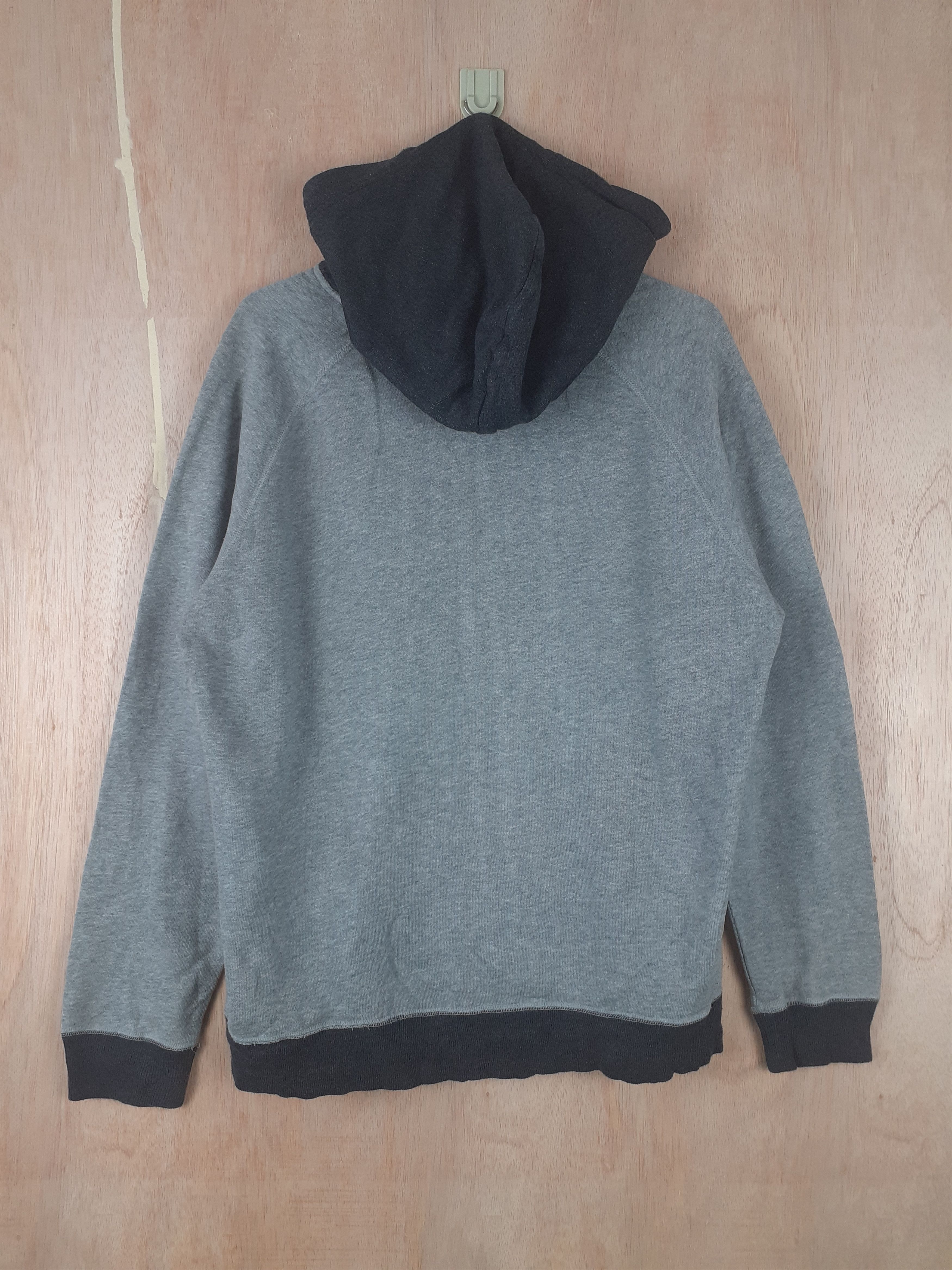Japanese Brand Nike gray sweater vintage hoodie #3070 Size US L / EU 52-54 / 3 - 8 Thumbnail