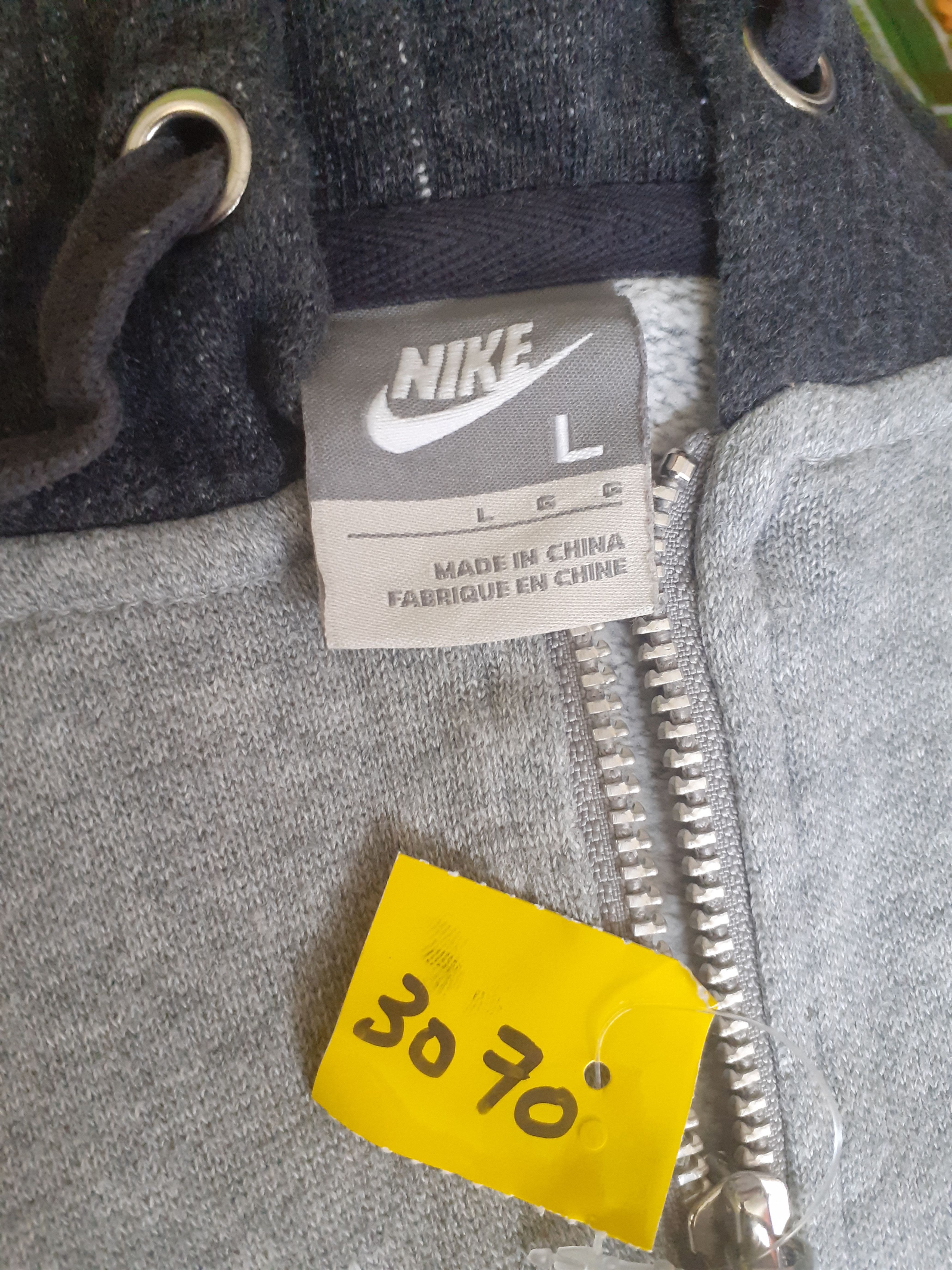 Japanese Brand Nike gray sweater vintage hoodie #3070 Size US L / EU 52-54 / 3 - 12 Thumbnail