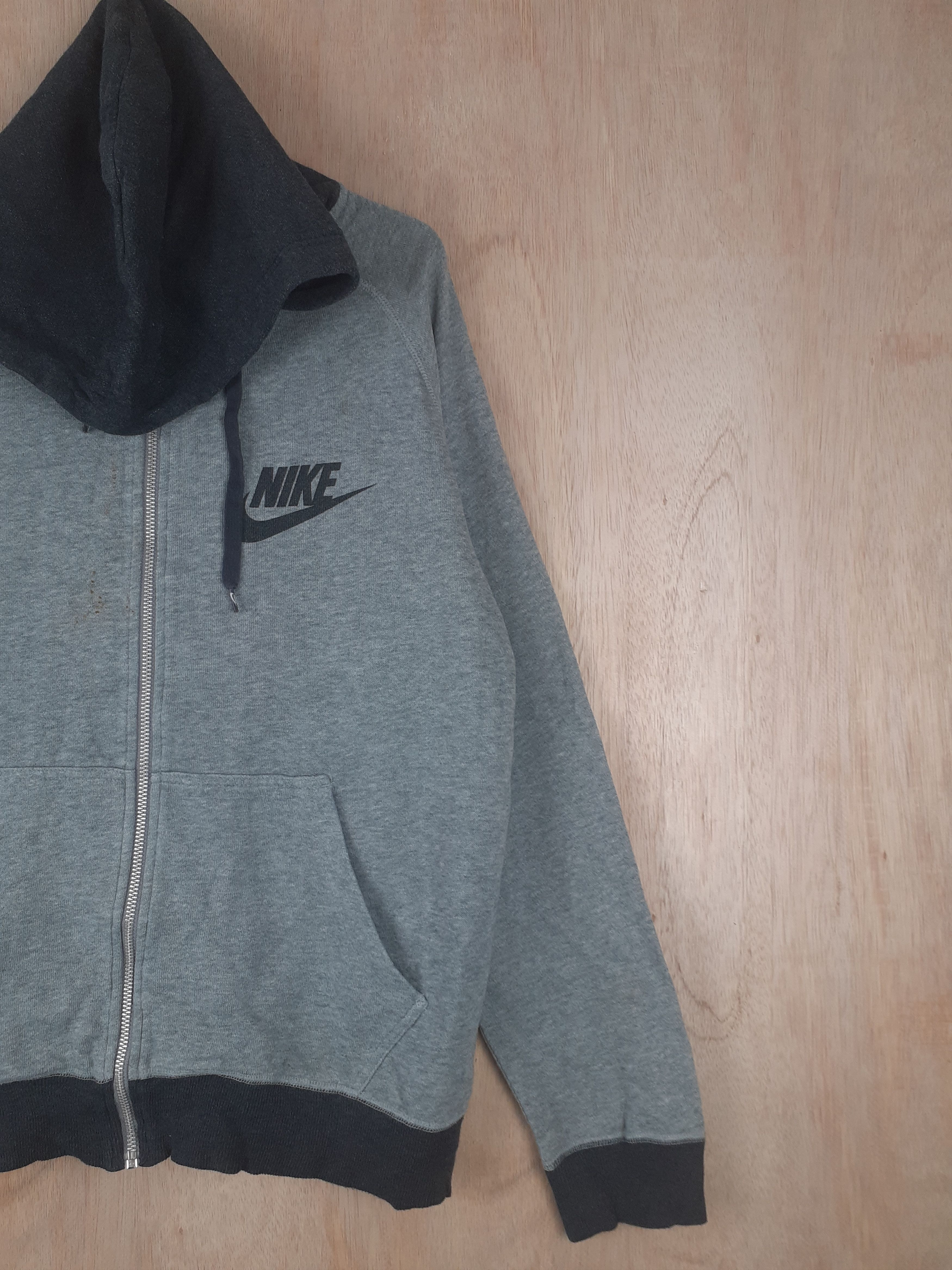Japanese Brand Nike gray sweater vintage hoodie #3070 Size US L / EU 52-54 / 3 - 7 Thumbnail