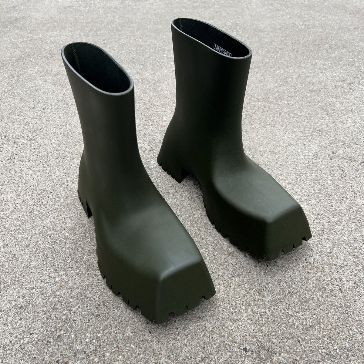 BALENCIAGA Trooper アンクルブーツ Black 'Trooper' ankle boots Balenciaga