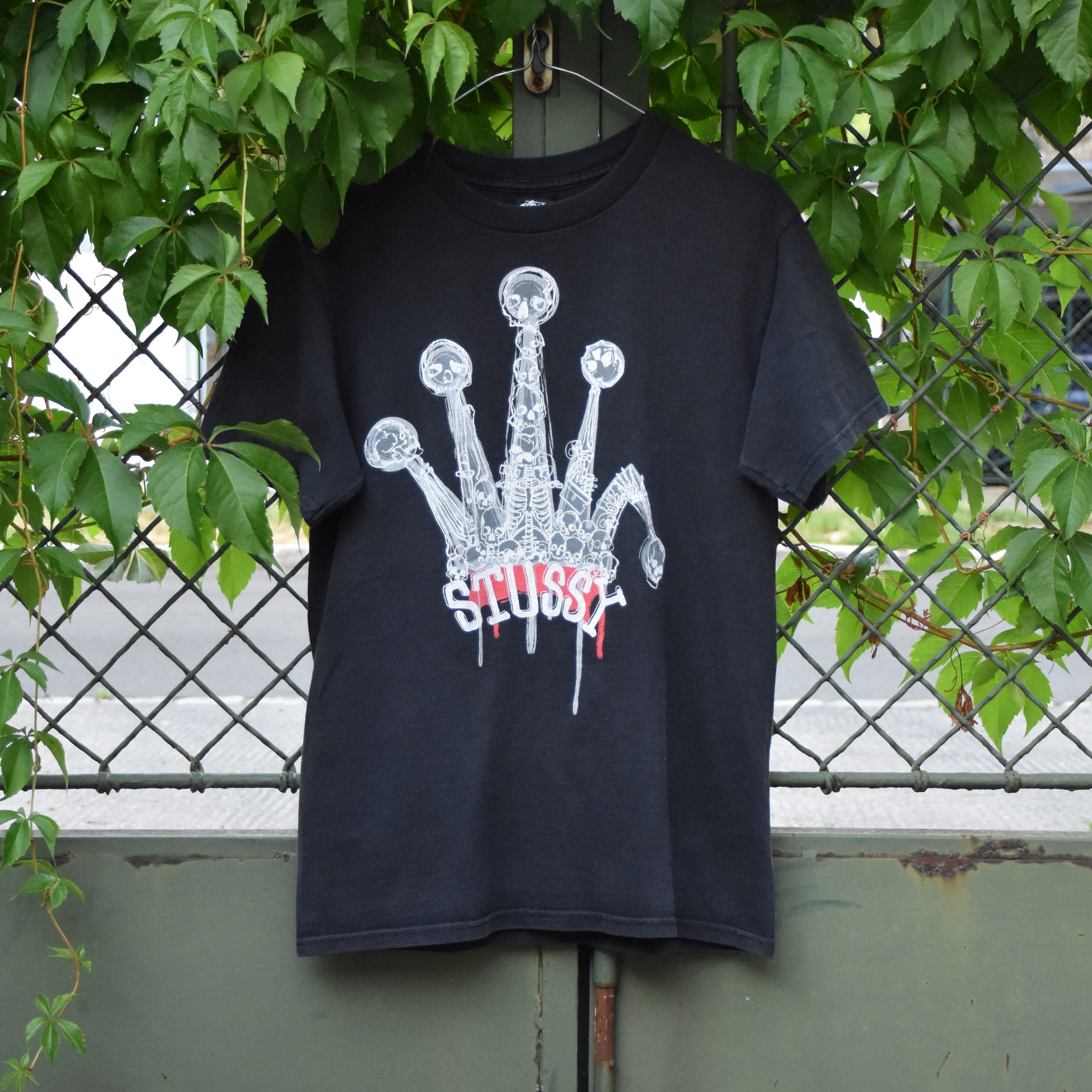 Other Vintage Stussy Early 2000s t-shirt skullcrown front print Size US S / EU 44-46 / 1 - 1 Thumbnail