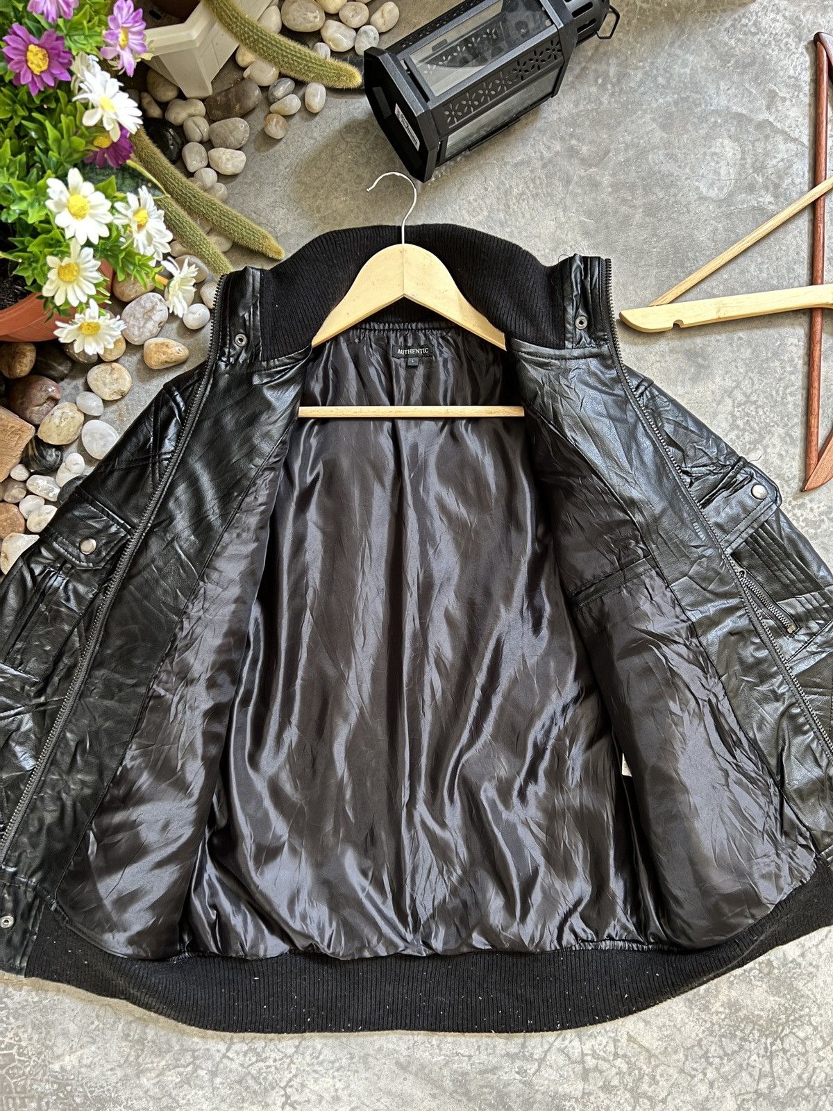 Japanese Brand Steals 🖤 Bomber Style Leather Jacket Size US S / EU 44-46 / 1 - 9 Thumbnail