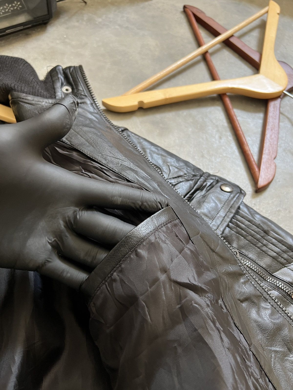 Japanese Brand Steals 🖤 Bomber Style Leather Jacket Size US S / EU 44-46 / 1 - 16 Thumbnail