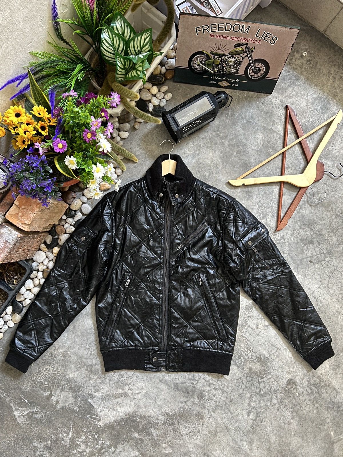 Japanese Brand Steals 🖤 Bomber Style Leather Jacket Size US S / EU 44-46 / 1 - 1 Thumbnail