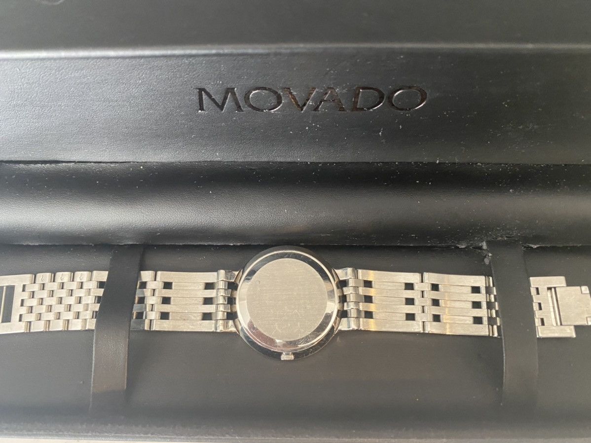 Movado 2010 EDITION MOVADO WATCH ~ GREAT CONDITION Size 32 - 5 Thumbnail