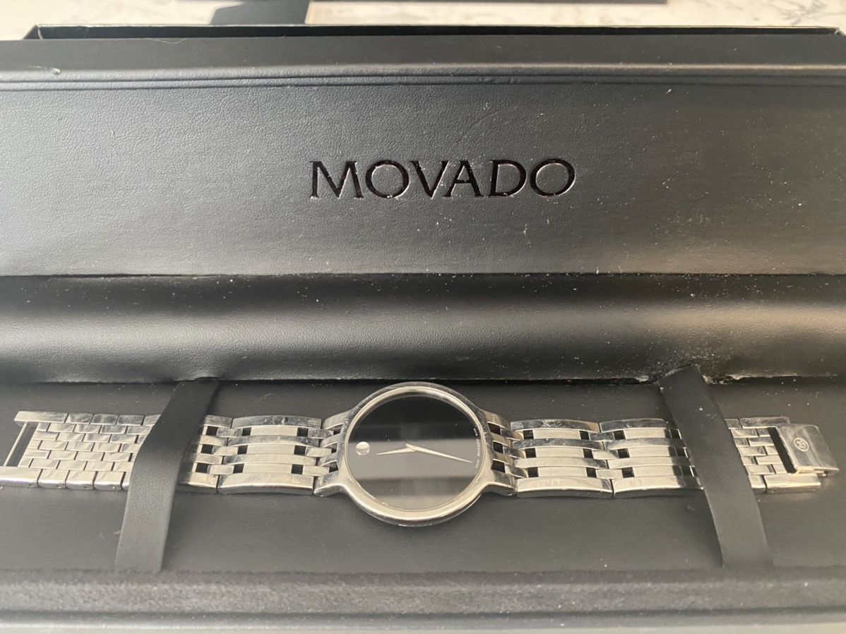 Movado 2010 EDITION MOVADO WATCH ~ GREAT CONDITION Size 32 - 1 Thumbnail