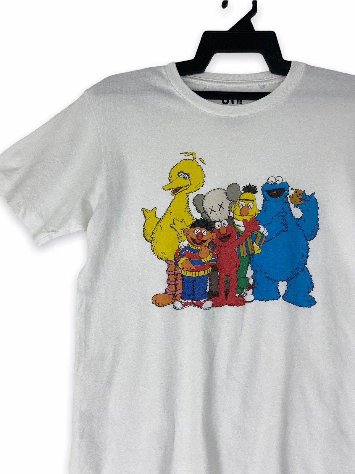 Japanese Brand × Kaws × Uniqlo Rare collaboration Size US S / EU 44-46 / 1 - 2 Thumbnail