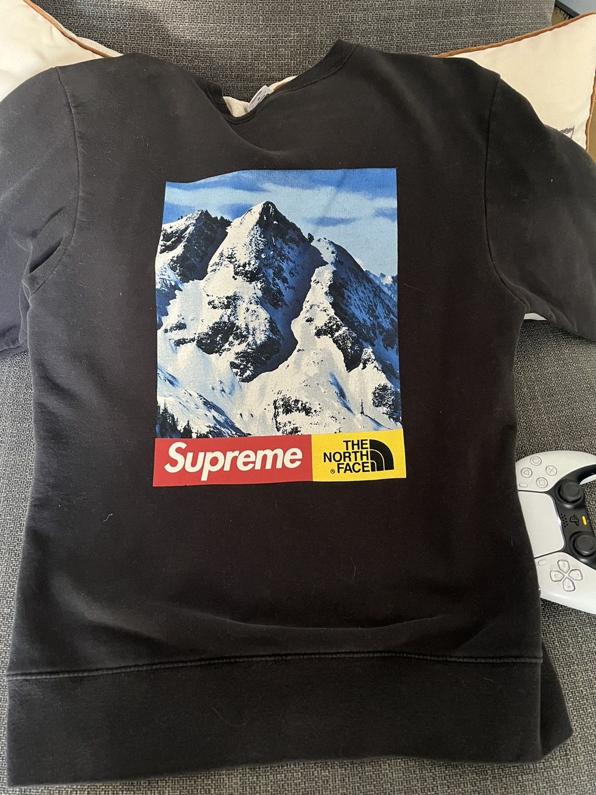 Supreme × The North Face Supreme Northface Crewneck Size S (Small) Size US S / EU 44-46 / 1 - 4 Thumbnail