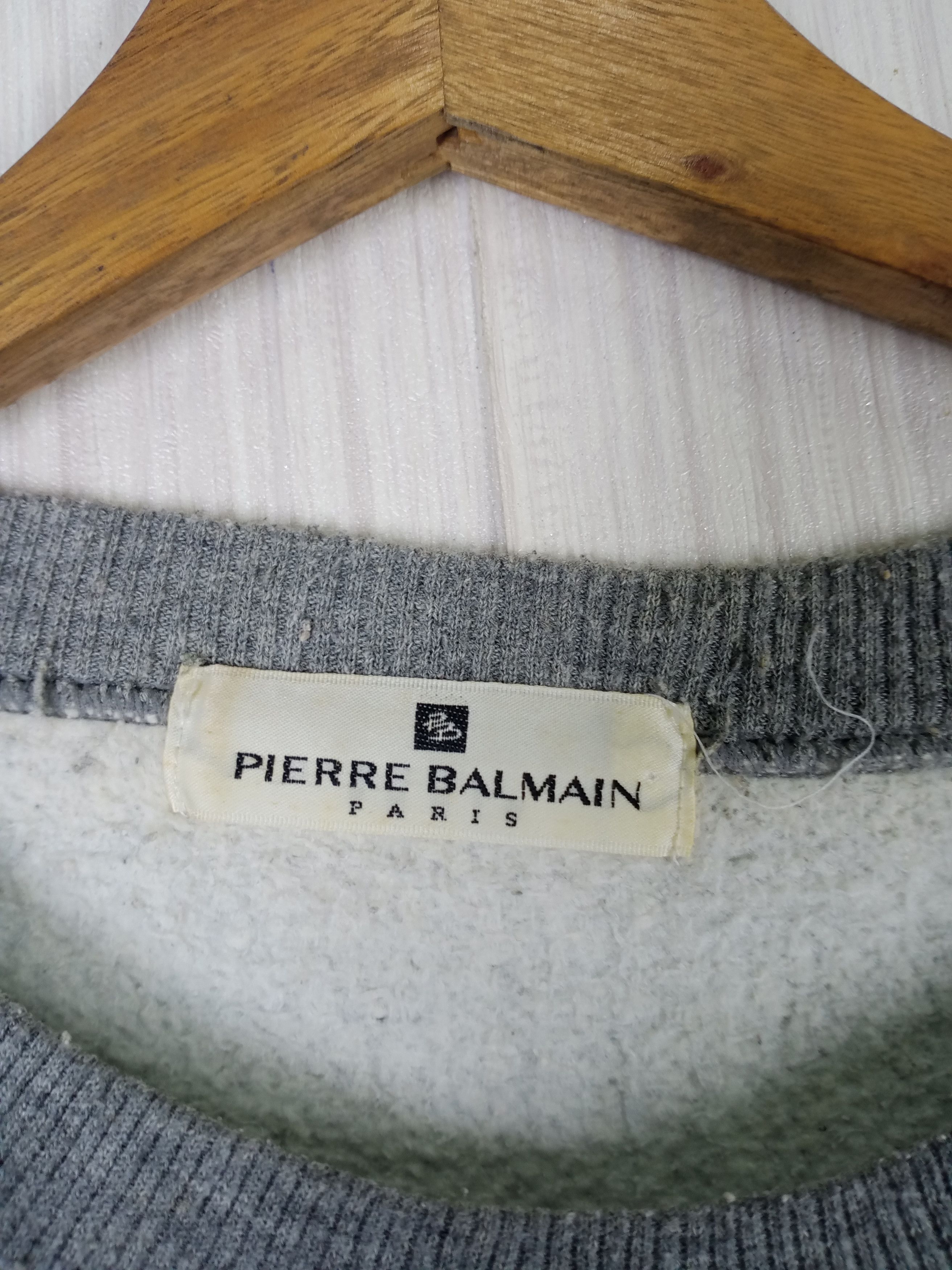 Pierre Balmain VINTAGE PIERRE BALMAIN PARIS EMBROIDERED LOGO SWEATSHIRT Size US L / EU 52-54 / 3 - 4 Thumbnail