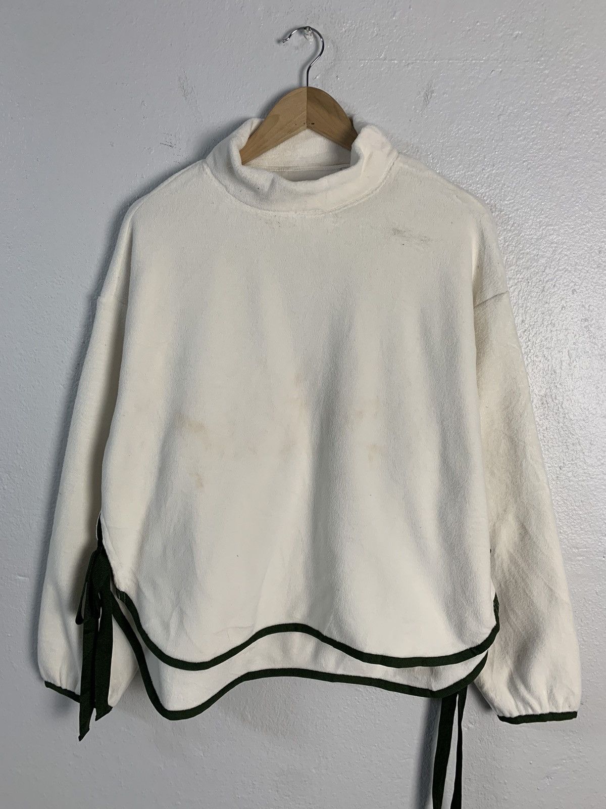 Uniqlo × White Mountaineering Uniqlo White Mountaineering Sweater Size M / US 6-8 / IT 42-44 - 1 Thumbnail