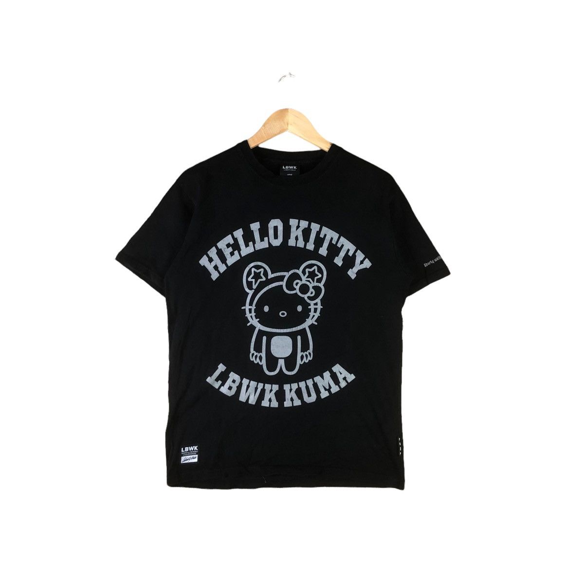 Japanese Brand Japanese Brand Liberty Walked X Hello Kitty Big Logo Tshirt Size US M / EU 48-50 / 2 - 1 Thumbnail