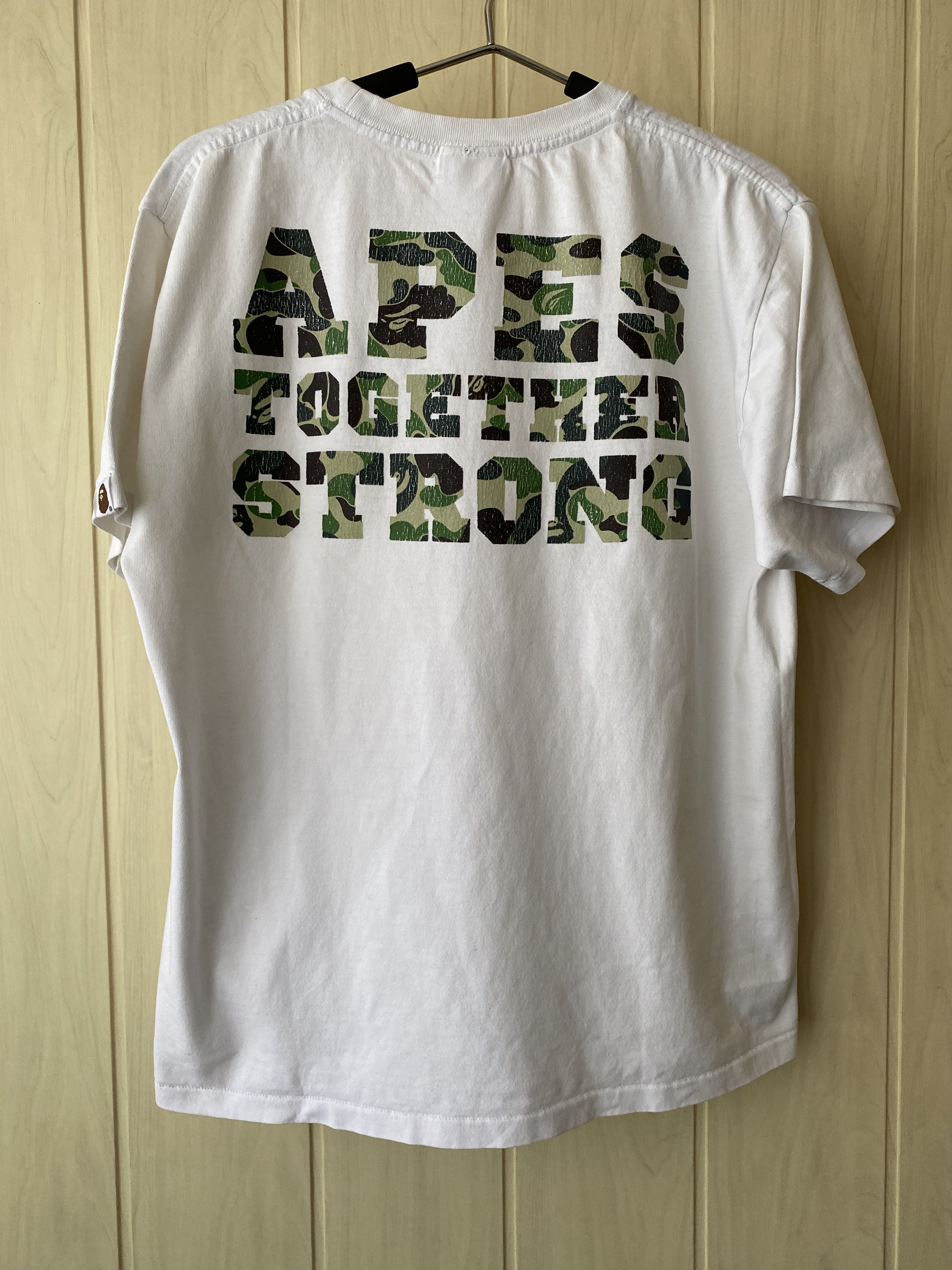 BAPE® APES TOGETHER STRONG Tシャツ　エイプ BAPE® APES TOGETHER STRONG Tシャツ エイプ Bape Bape “ Apes