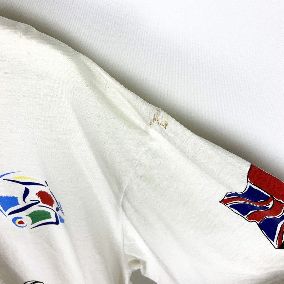 Vintage Vintage 90s Uefa Euro 1996 England Switzerland Lion tee Size US L / EU 52-54 / 3 - 11 Thumbnail
