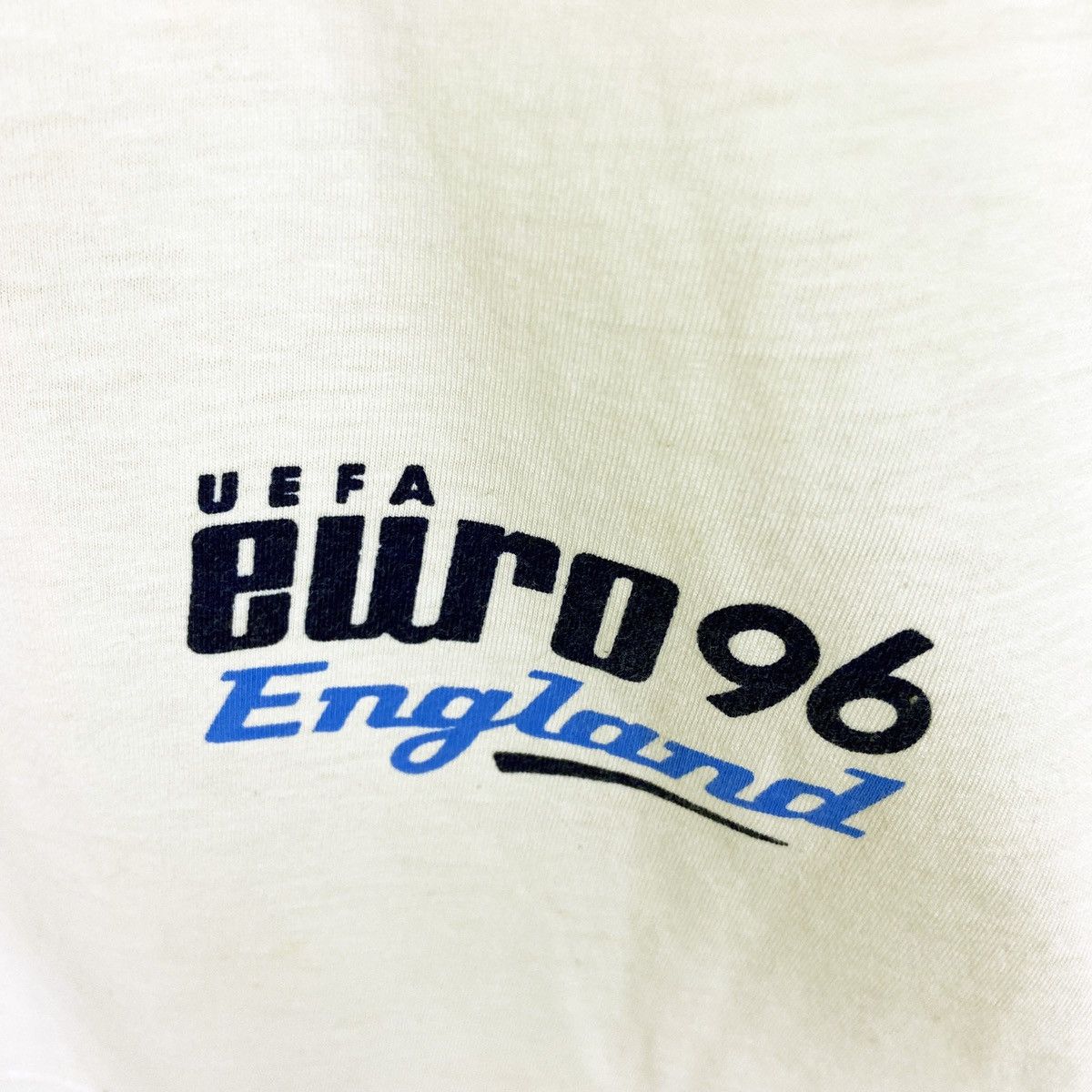 Vintage Vintage 90s Uefa Euro 1996 England Switzerland Lion tee Size US L / EU 52-54 / 3 - 6 Thumbnail