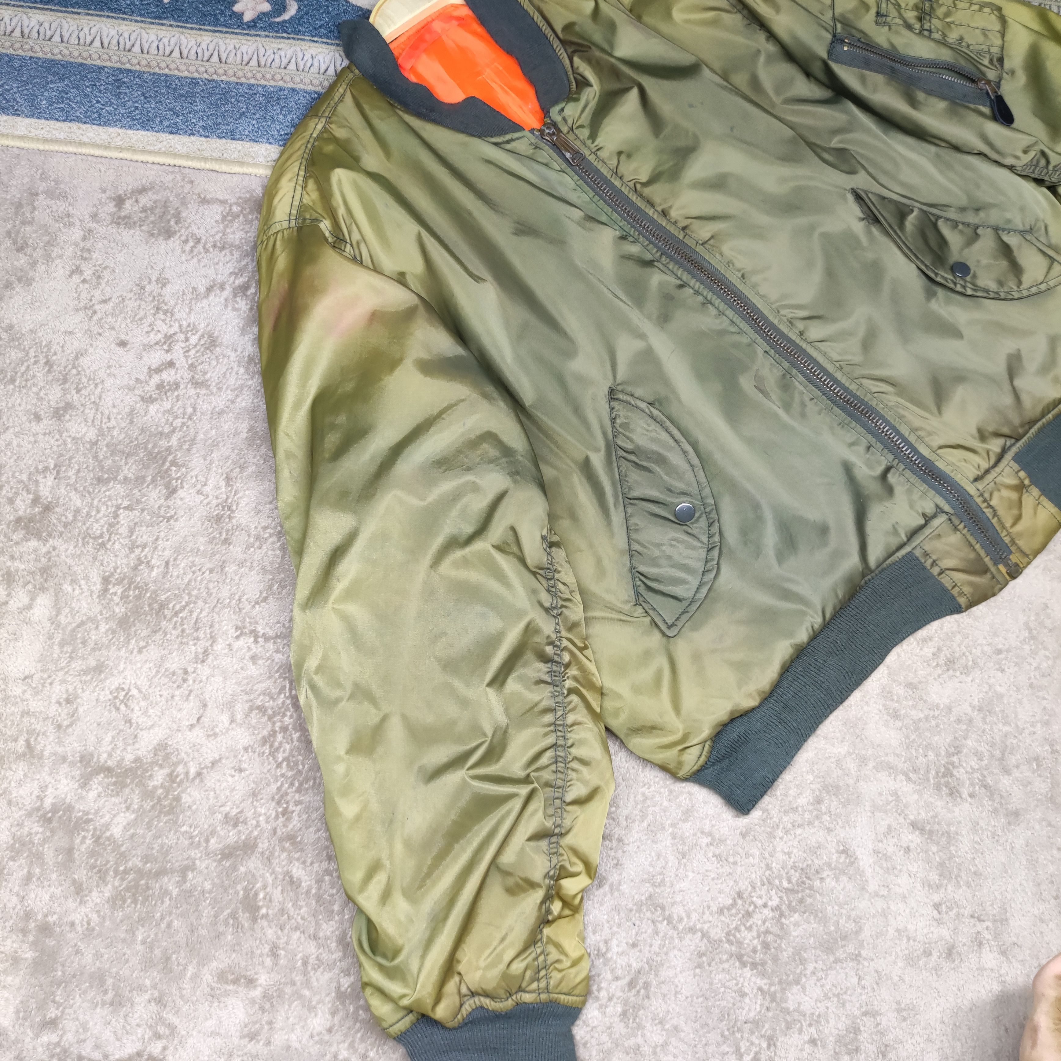Vintage Vtg MA 1 PHANTOM MILITARY Reversible bomber jacket sunfaded Size US L / EU 52-54 / 3 - 12 Thumbnail
