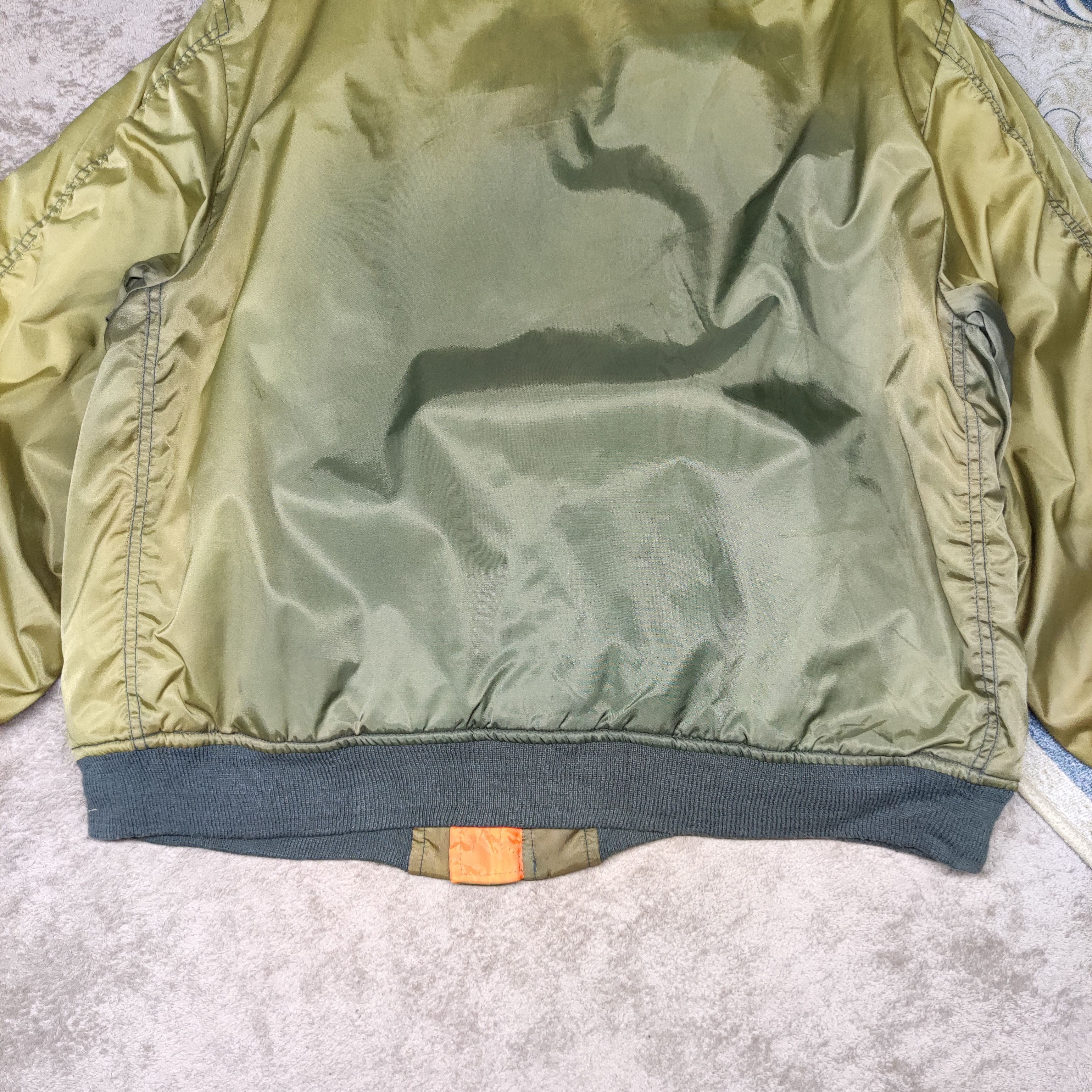 Vintage Vtg MA 1 PHANTOM MILITARY Reversible bomber jacket sunfaded Size US L / EU 52-54 / 3 - 8 Thumbnail
